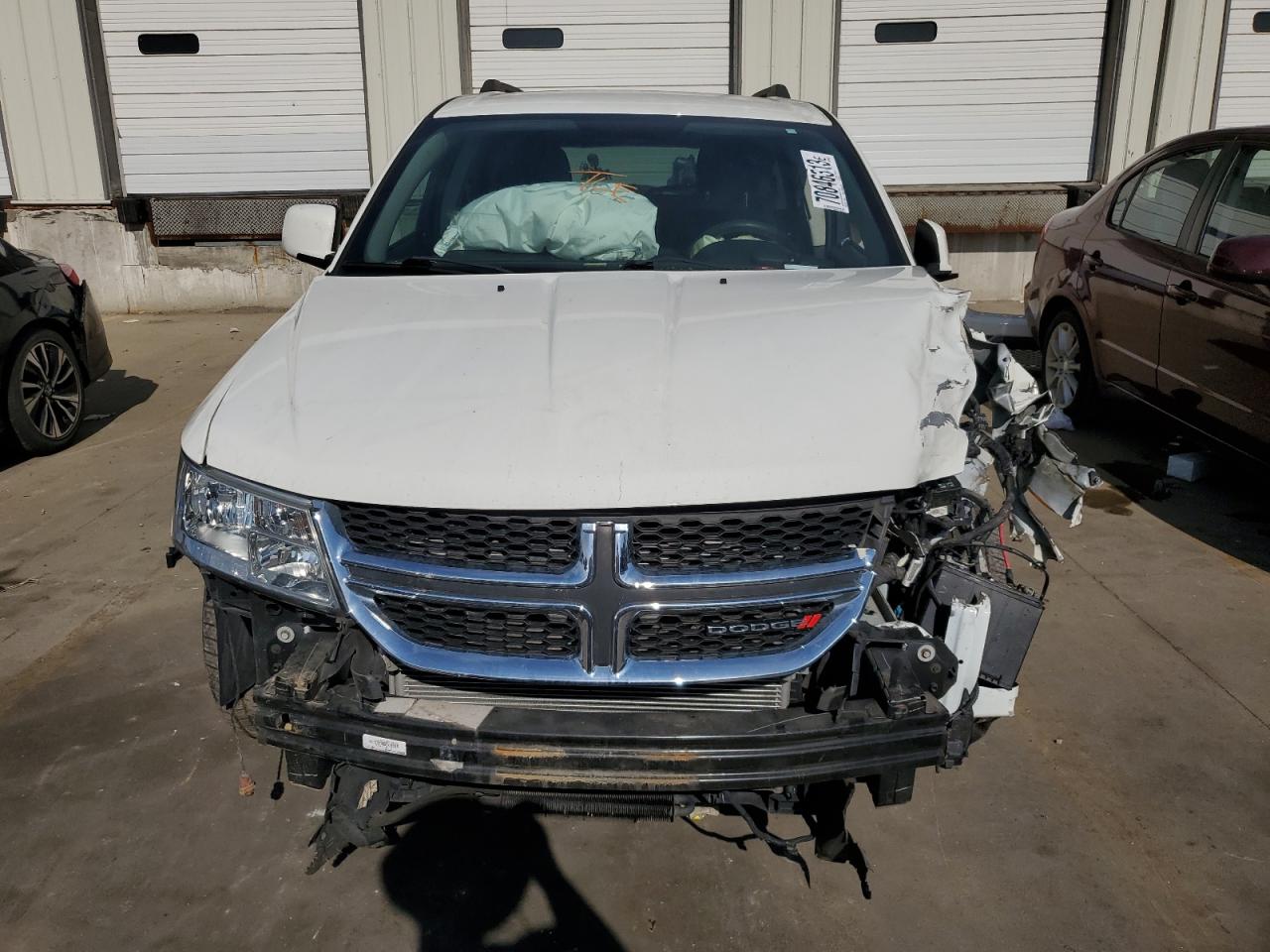 Photo 4 VIN: 3C4PDCBG0FT668679 - DODGE JOURNEY 