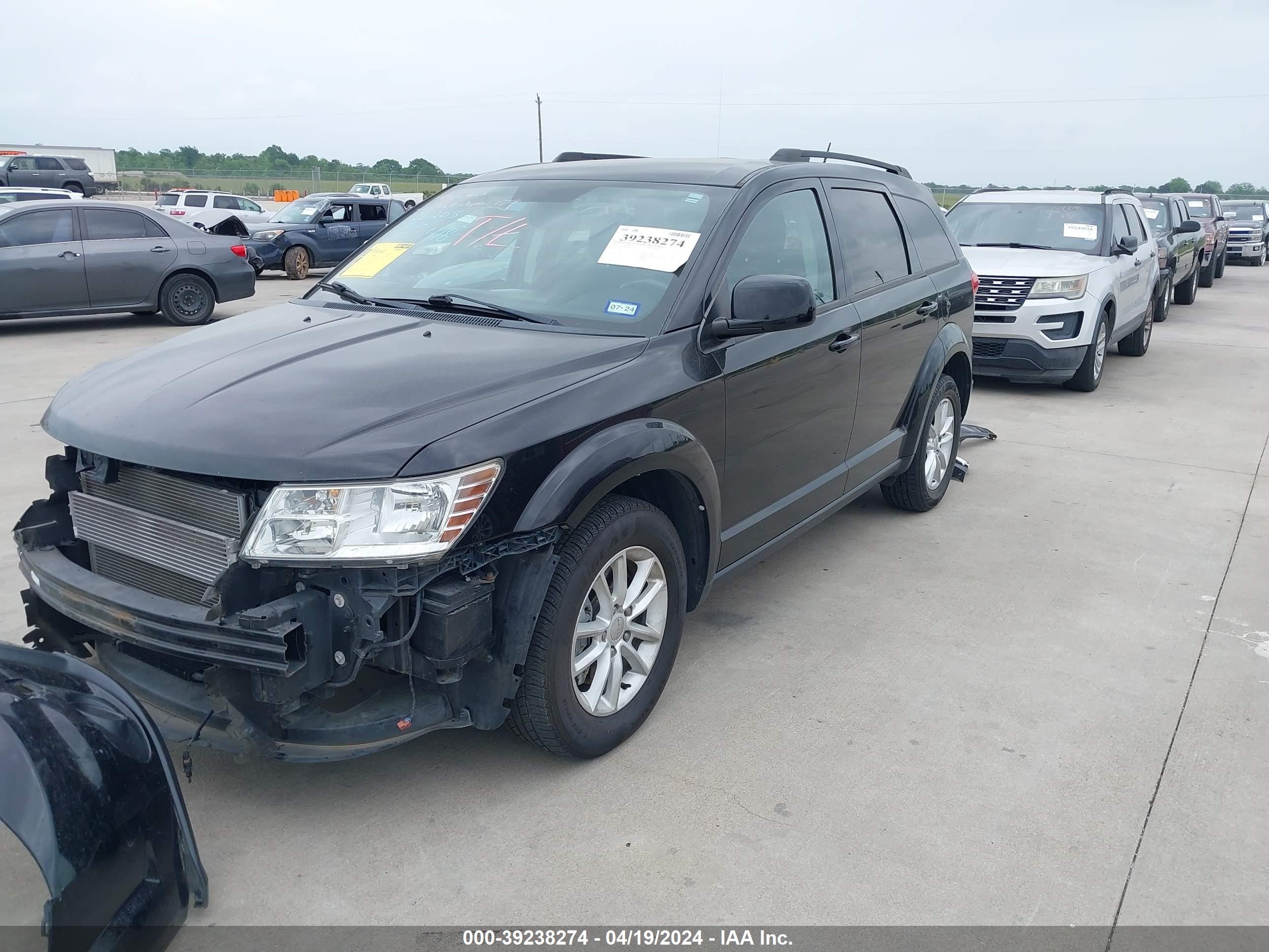 Photo 1 VIN: 3C4PDCBG0FT700692 - DODGE JOURNEY 