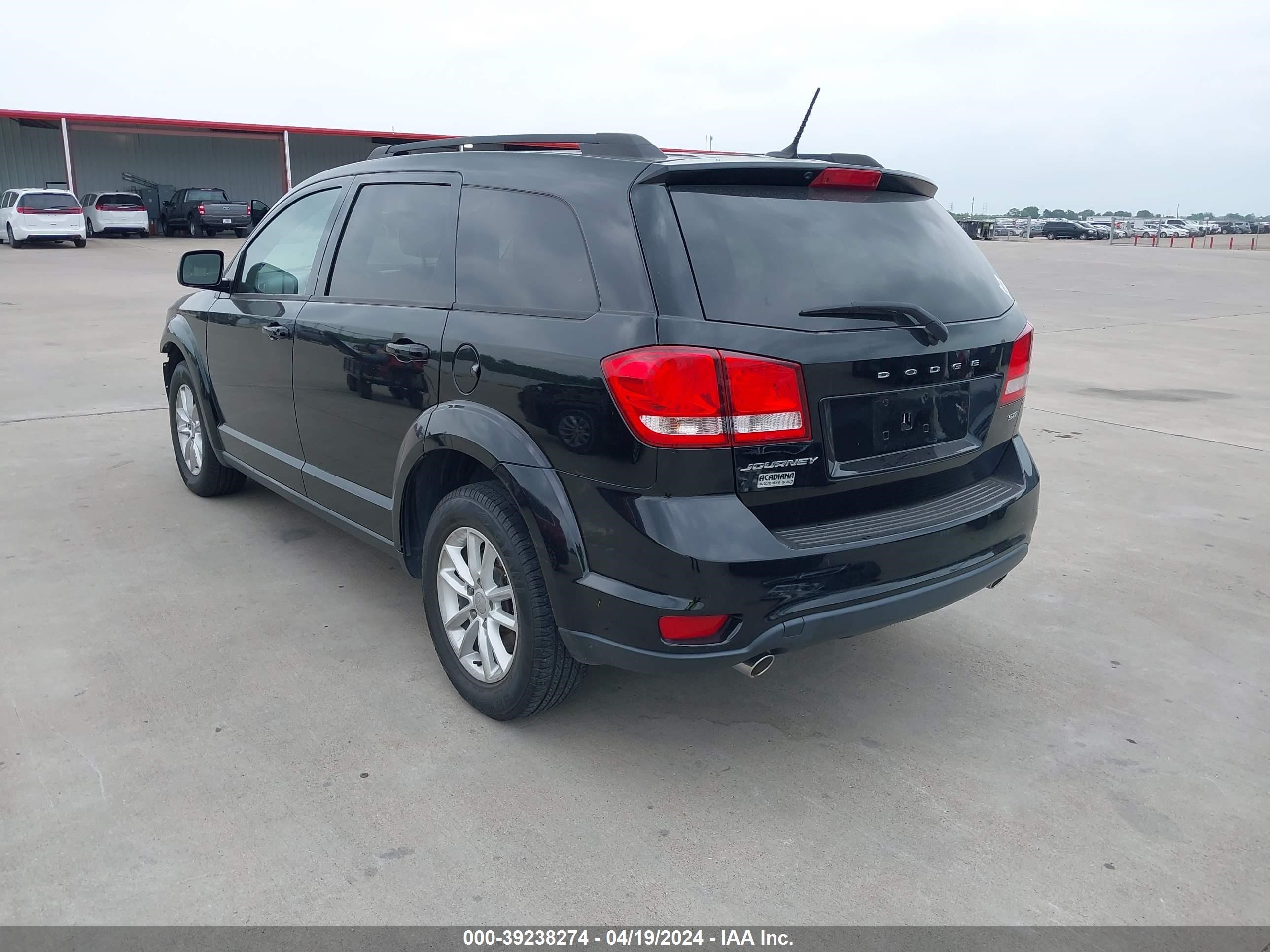 Photo 2 VIN: 3C4PDCBG0FT700692 - DODGE JOURNEY 