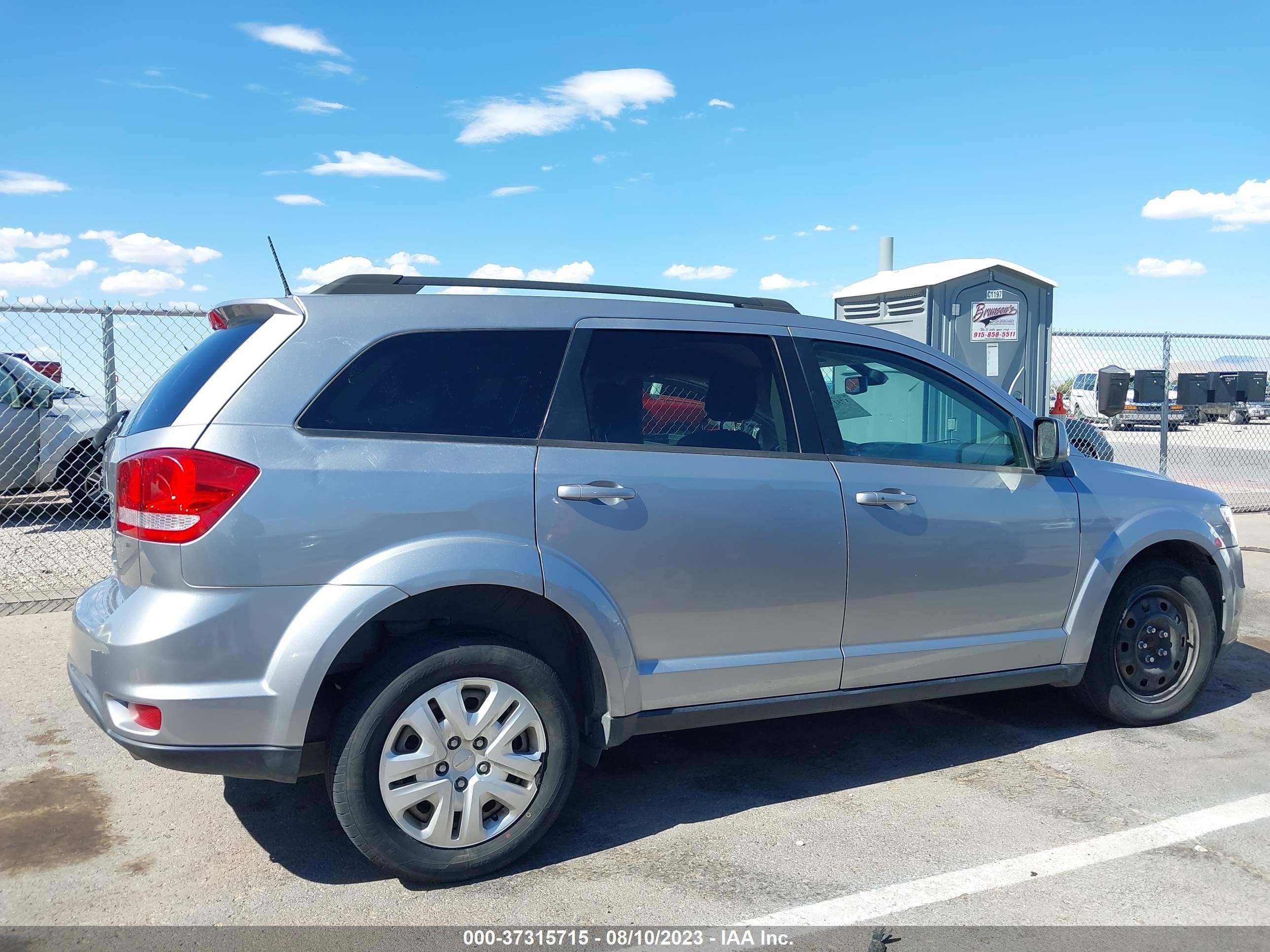 Photo 12 VIN: 3C4PDCBG0JT512263 - DODGE JOURNEY 