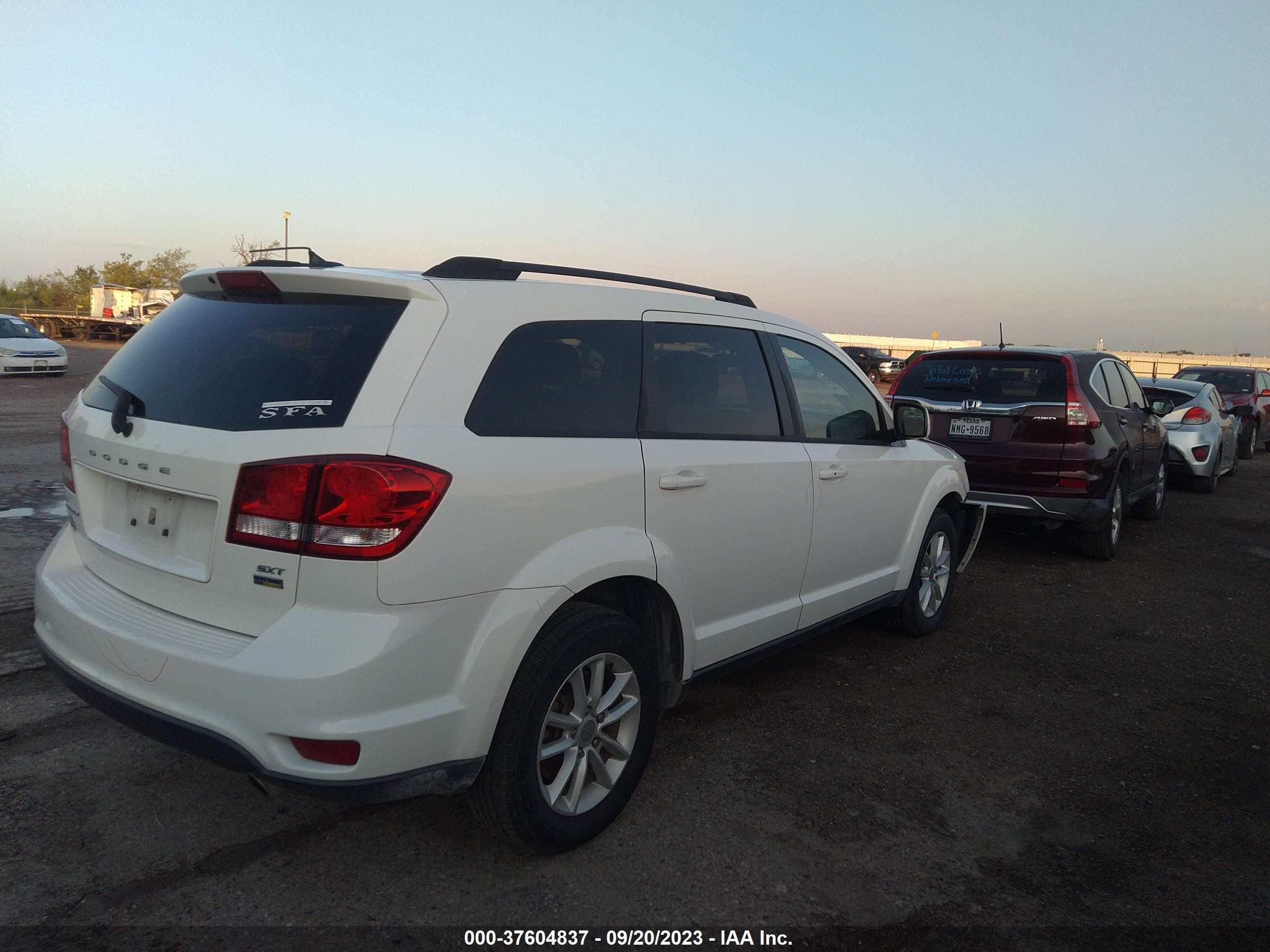 Photo 3 VIN: 3C4PDCBG1FT649302 - DODGE JOURNEY 