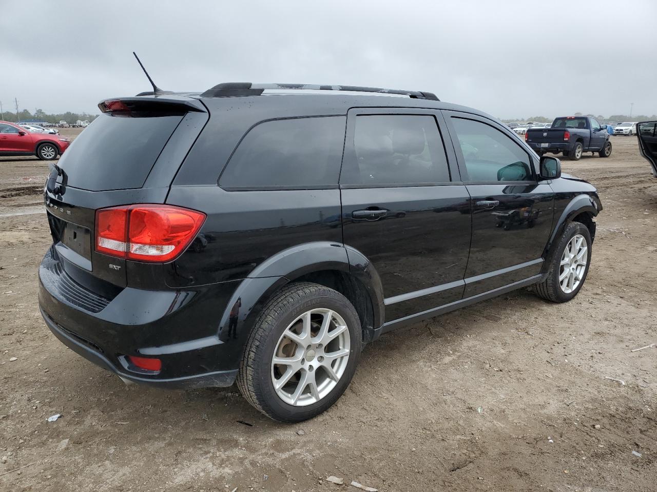 Photo 2 VIN: 3C4PDCBG1HT564642 - DODGE JOURNEY 