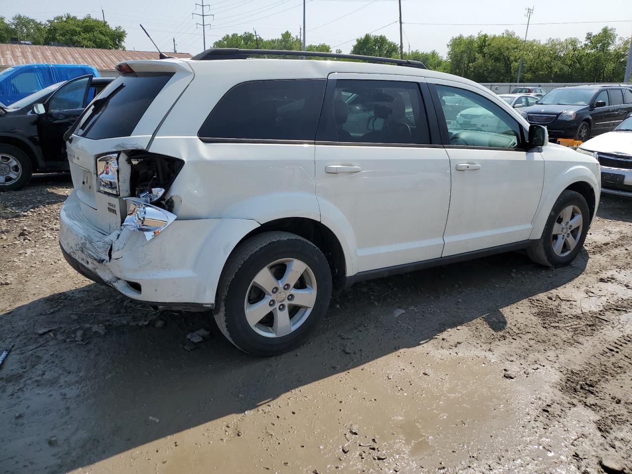 Photo 2 VIN: 3C4PDCBG2CT360277 - DODGE JOURNEY 