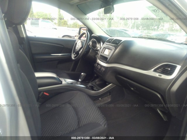 Photo 4 VIN: 3C4PDCBG2CT387107 - DODGE JOURNEY 