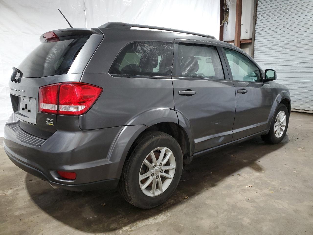 Photo 2 VIN: 3C4PDCBG2FT610444 - DODGE JOURNEY 