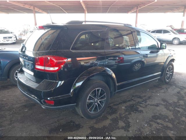 Photo 3 VIN: 3C4PDCBG2JT528366 - DODGE JOURNEY 