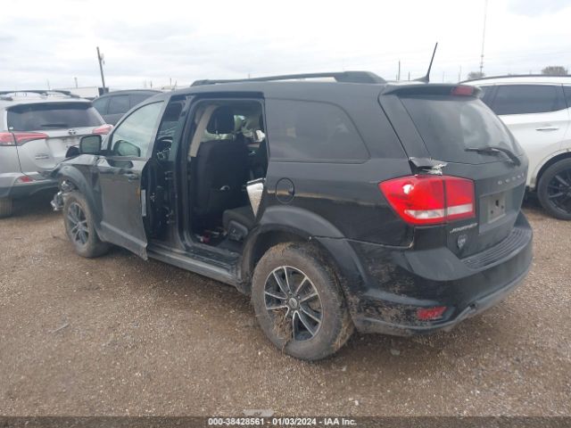 Photo 2 VIN: 3C4PDCBG2JT530408 - DODGE JOURNEY 