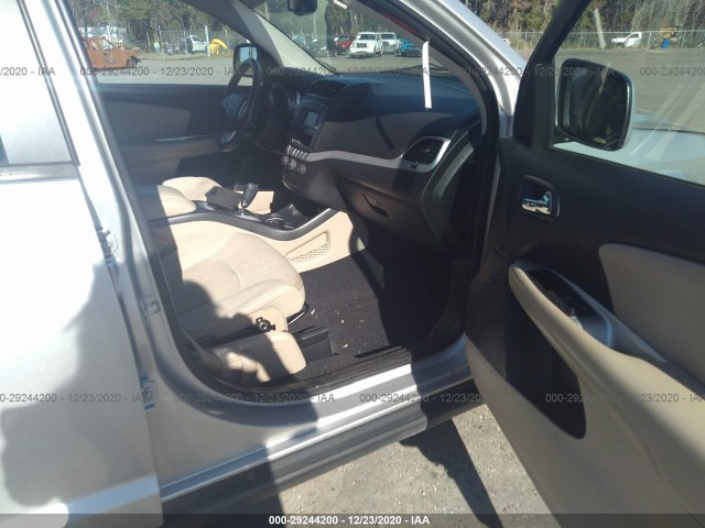 Photo 4 VIN: 3C4PDCBG3CT305207 - DODGE JOURNEY 