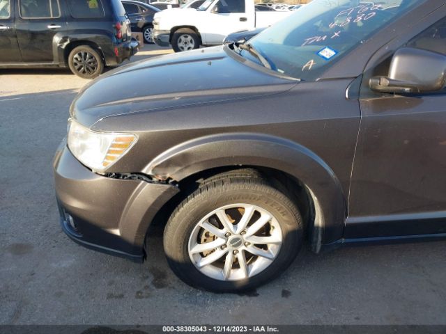 Photo 5 VIN: 3C4PDCBG3FT604880 - DODGE JOURNEY 