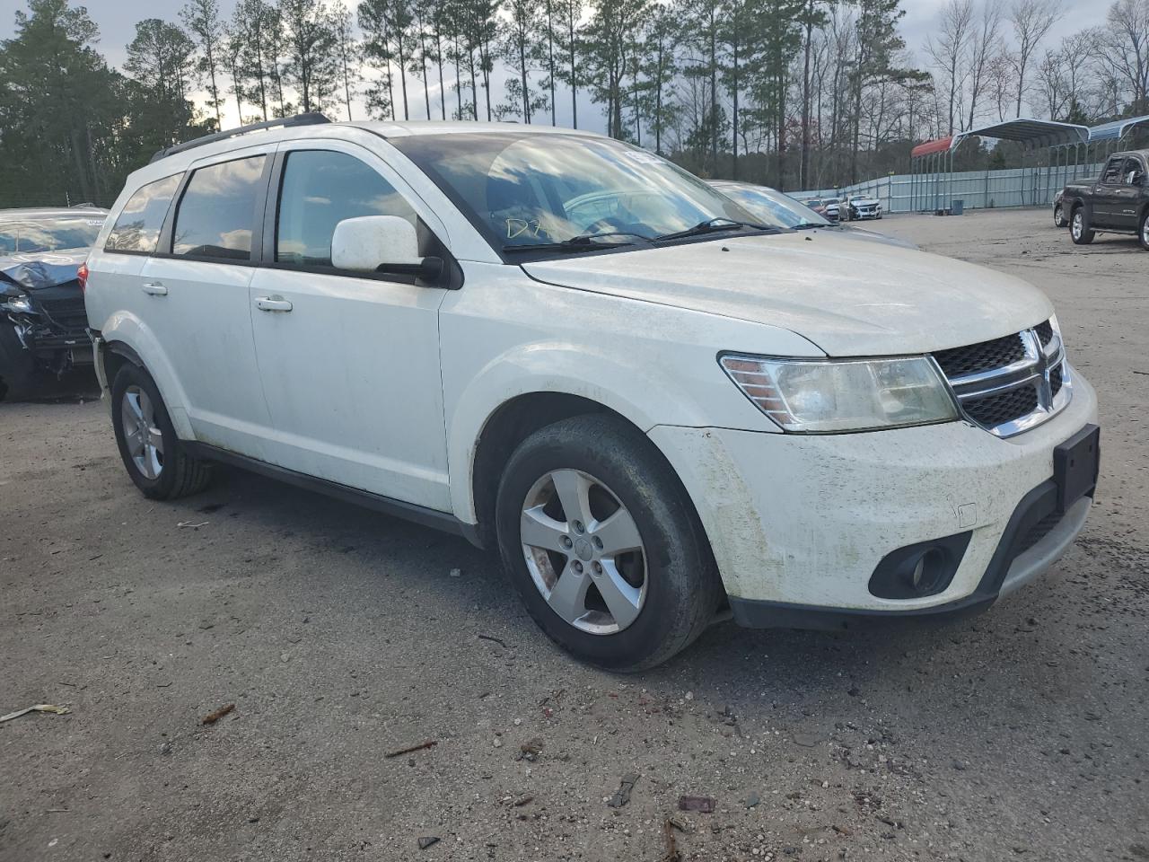 Photo 3 VIN: 3C4PDCBG4CT208825 - DODGE JOURNEY 