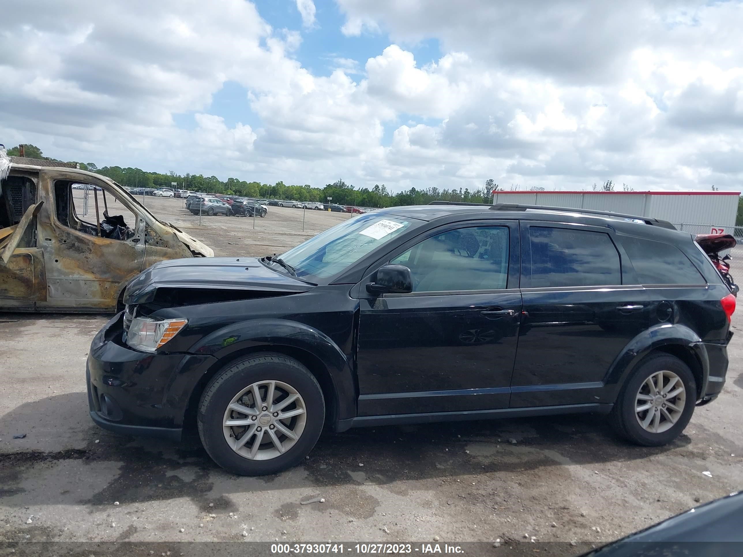 Photo 13 VIN: 3C4PDCBG4FT595283 - DODGE JOURNEY 