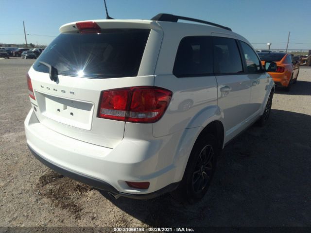 Photo 3 VIN: 3C4PDCBG4JT512198 - DODGE JOURNEY 