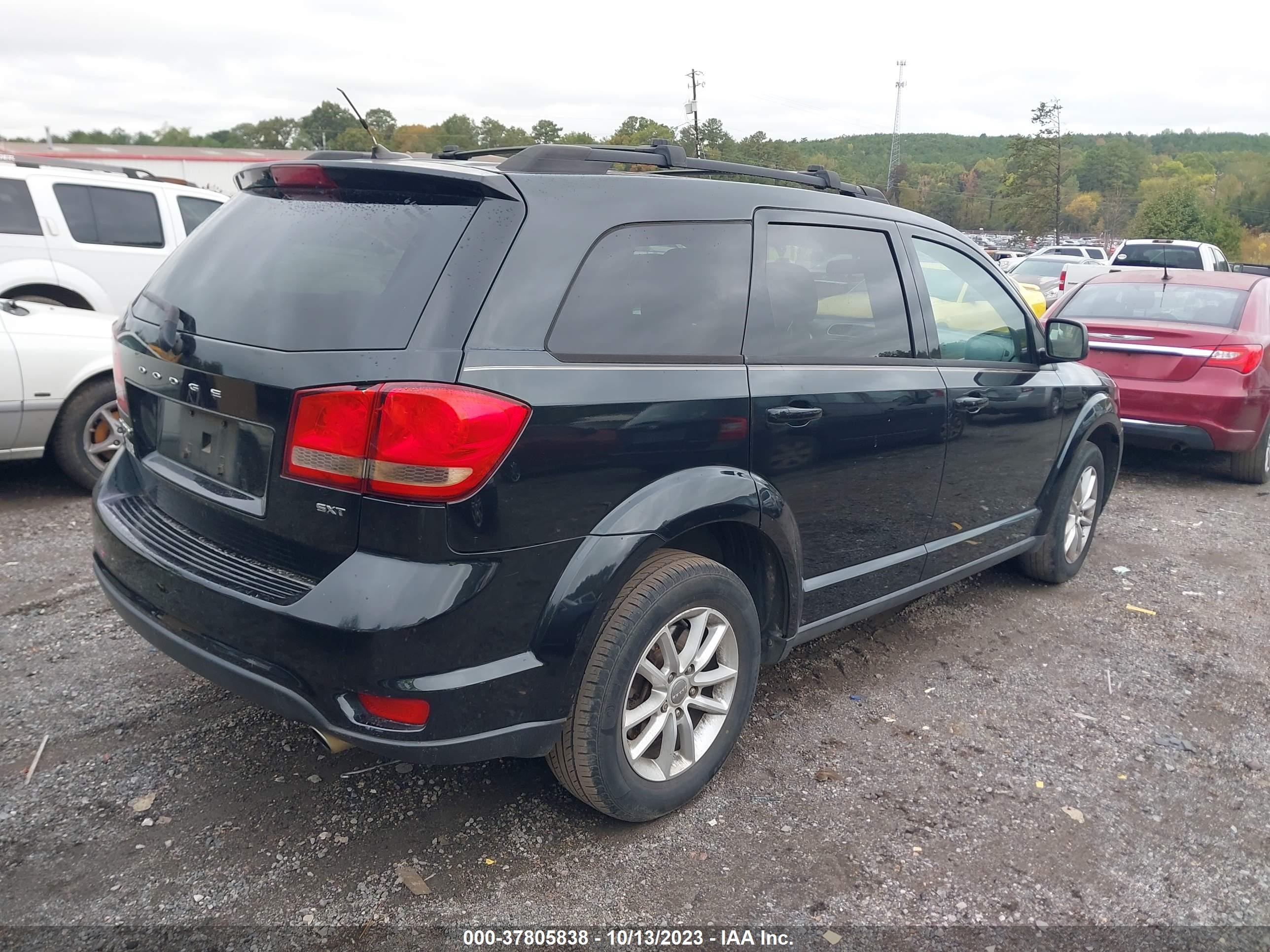 Photo 3 VIN: 3C4PDCBG5DT705481 - DODGE JOURNEY 