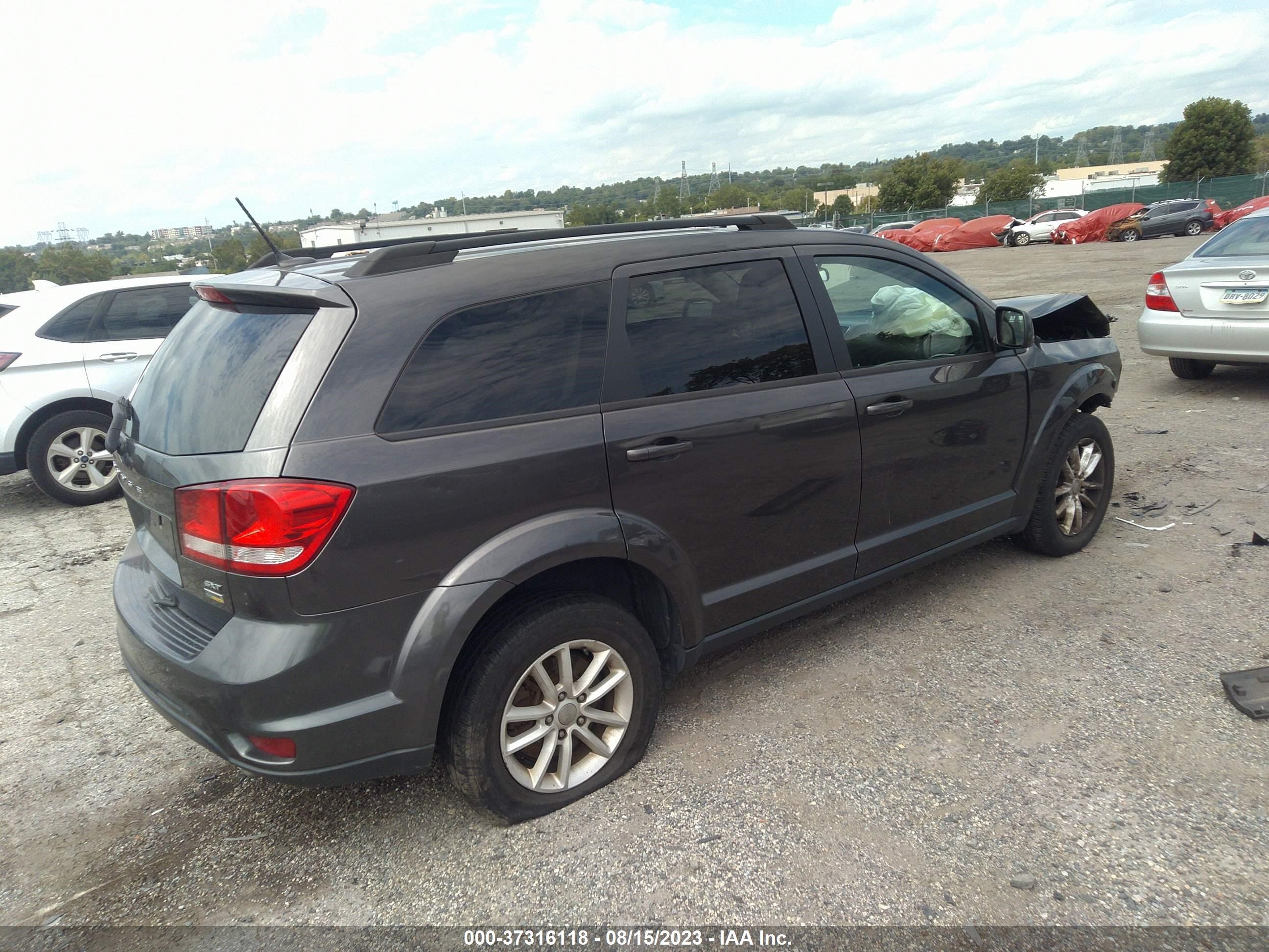 Photo 3 VIN: 3C4PDCBG5GT165943 - DODGE JOURNEY 