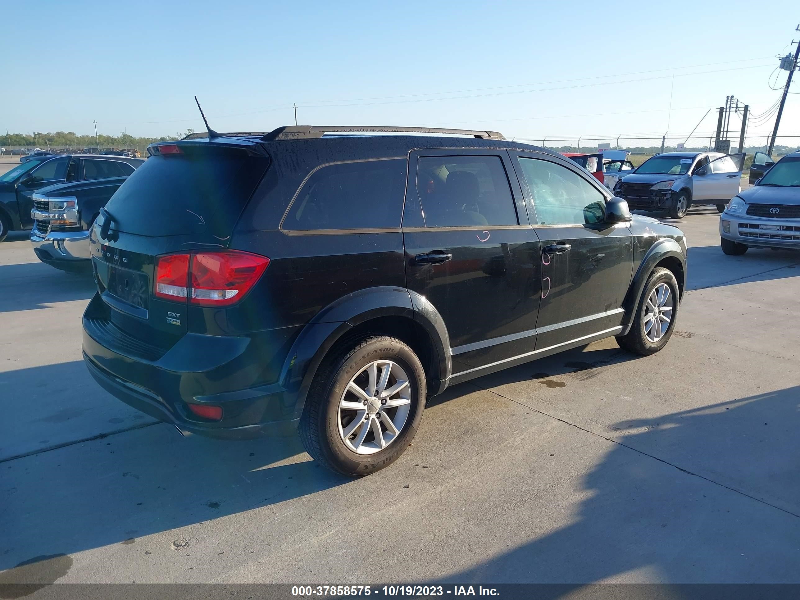 Photo 3 VIN: 3C4PDCBG5GT224201 - DODGE JOURNEY 