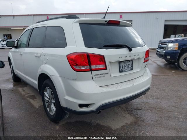 Photo 2 VIN: 3C4PDCBG5HT532423 - DODGE JOURNEY 