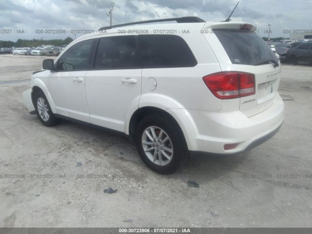 Photo 2 VIN: 3C4PDCBG5JT158210 - DODGE JOURNEY 