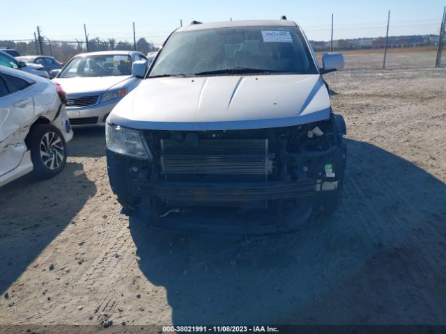 Photo 5 VIN: 3C4PDCBG6CT144657 - DODGE JOURNEY 