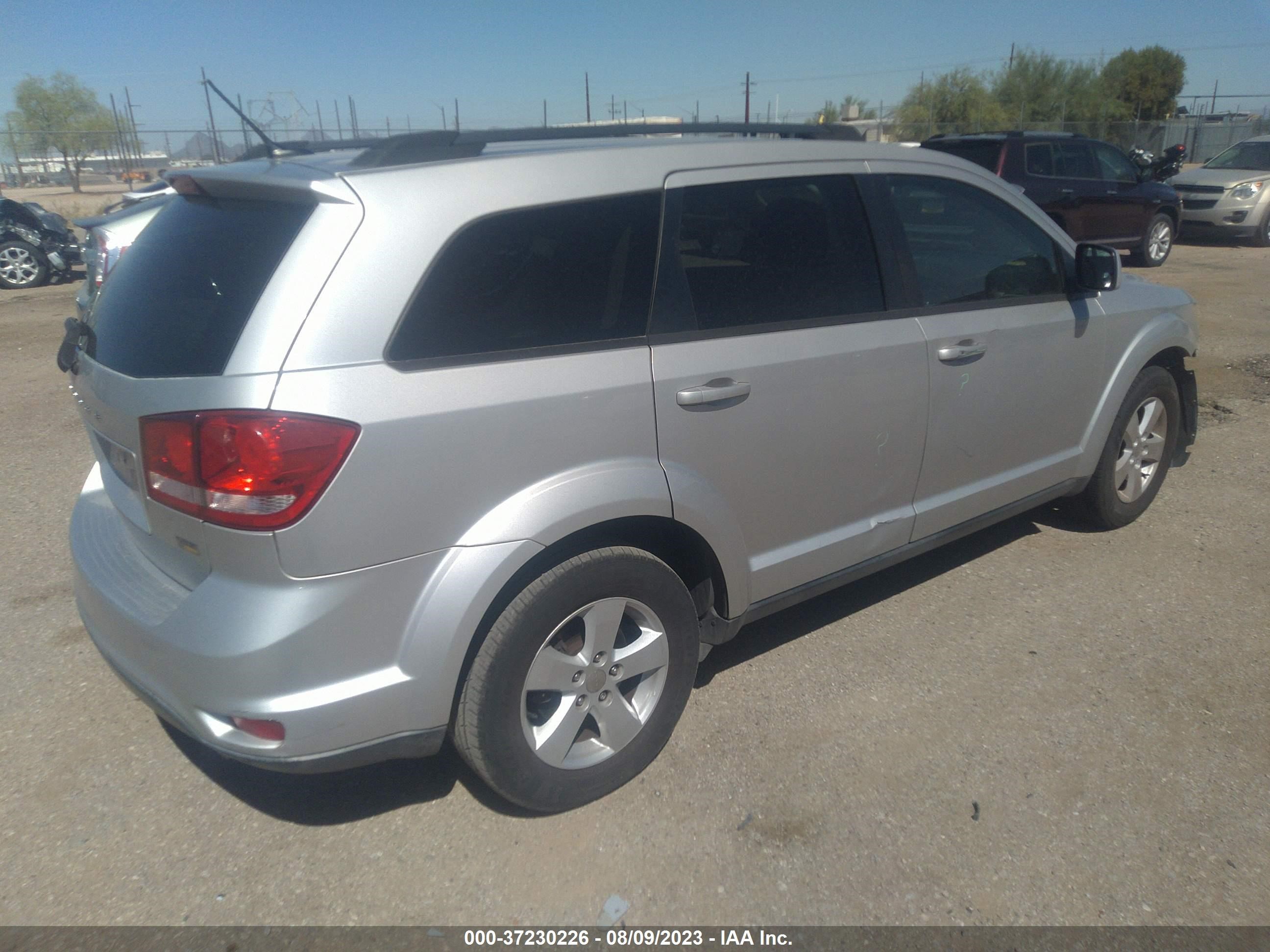 Photo 3 VIN: 3C4PDCBG6CT187153 - DODGE JOURNEY 