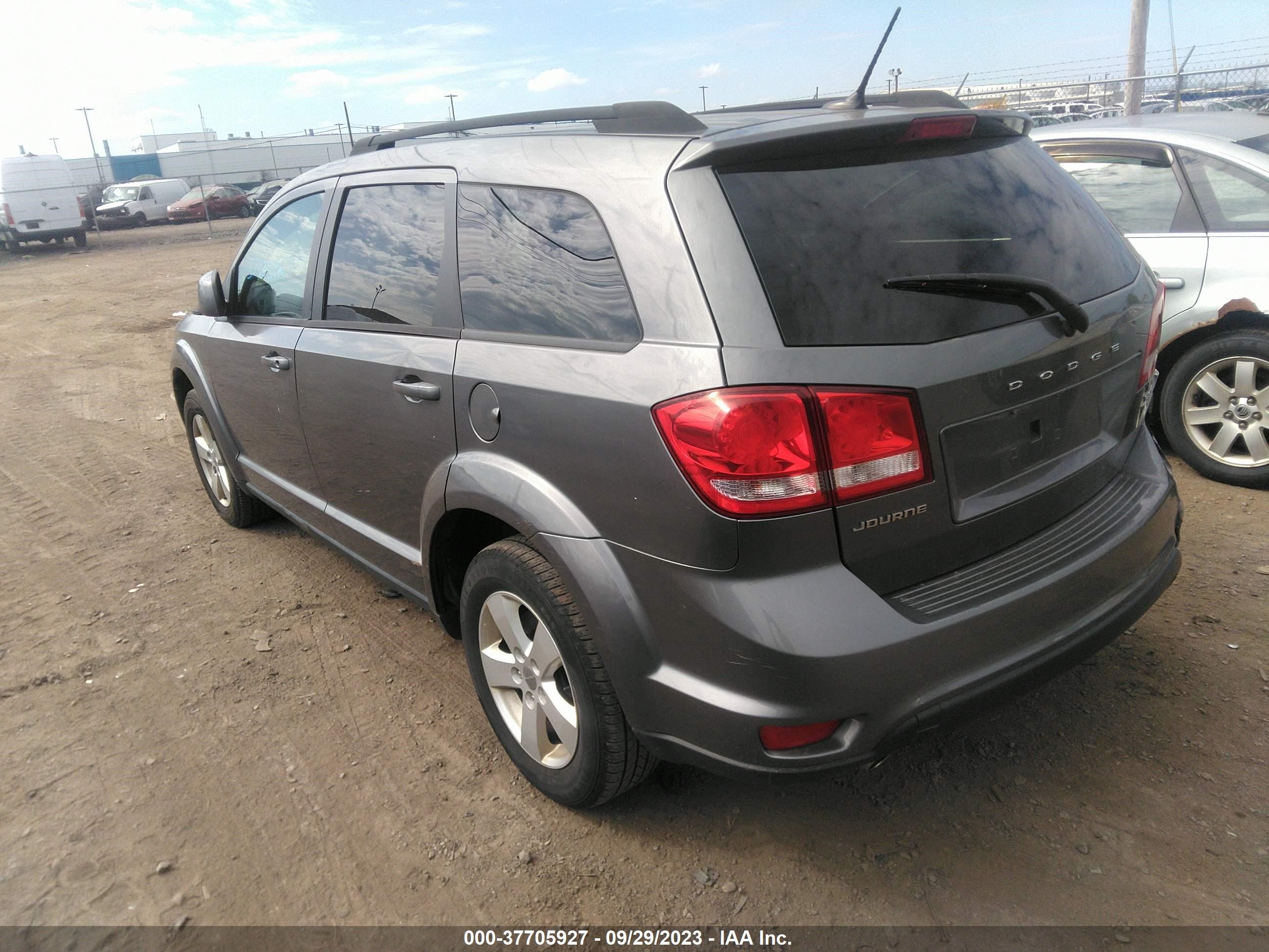 Photo 2 VIN: 3C4PDCBG6CT361335 - DODGE JOURNEY 