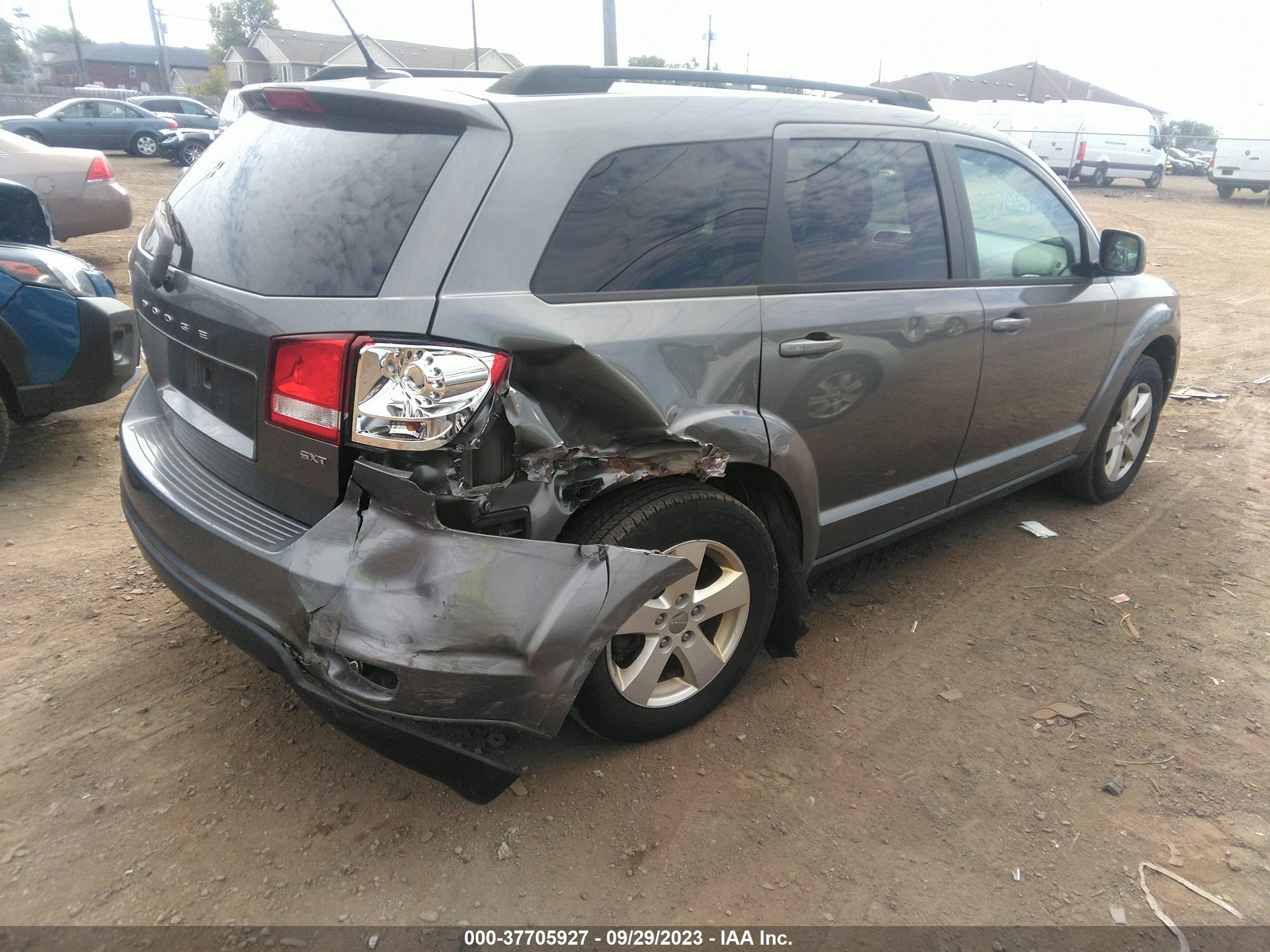 Photo 3 VIN: 3C4PDCBG6CT361335 - DODGE JOURNEY 