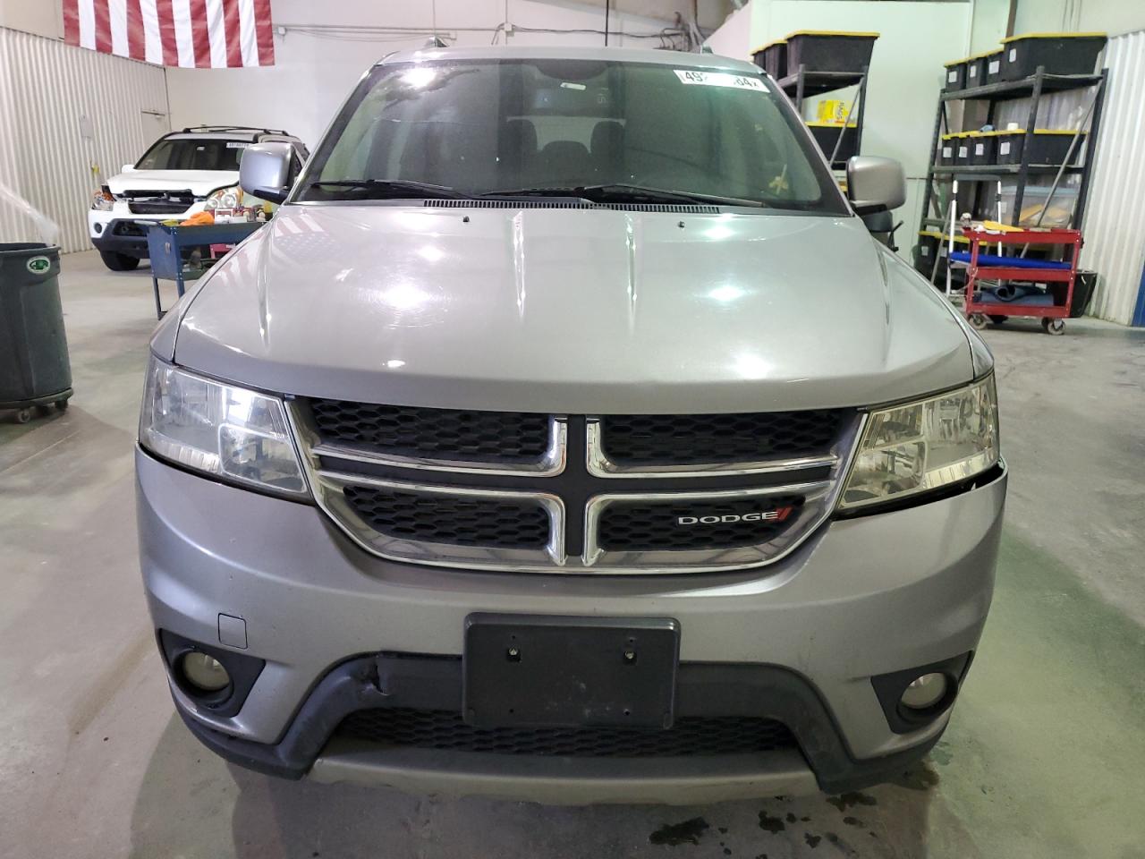 Photo 4 VIN: 3C4PDCBG6FT569543 - DODGE JOURNEY 