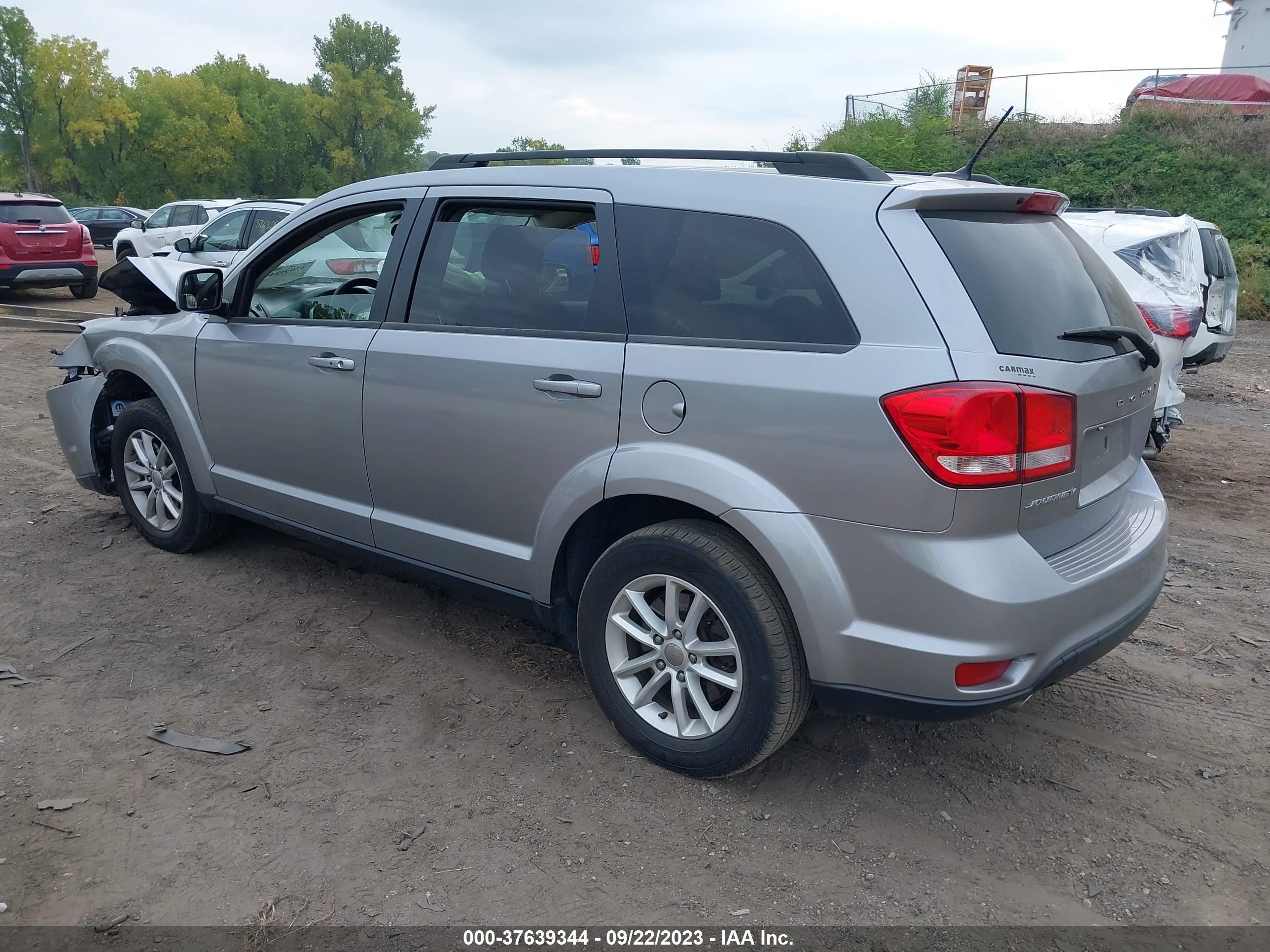 Photo 2 VIN: 3C4PDCBG6FT604954 - DODGE JOURNEY 