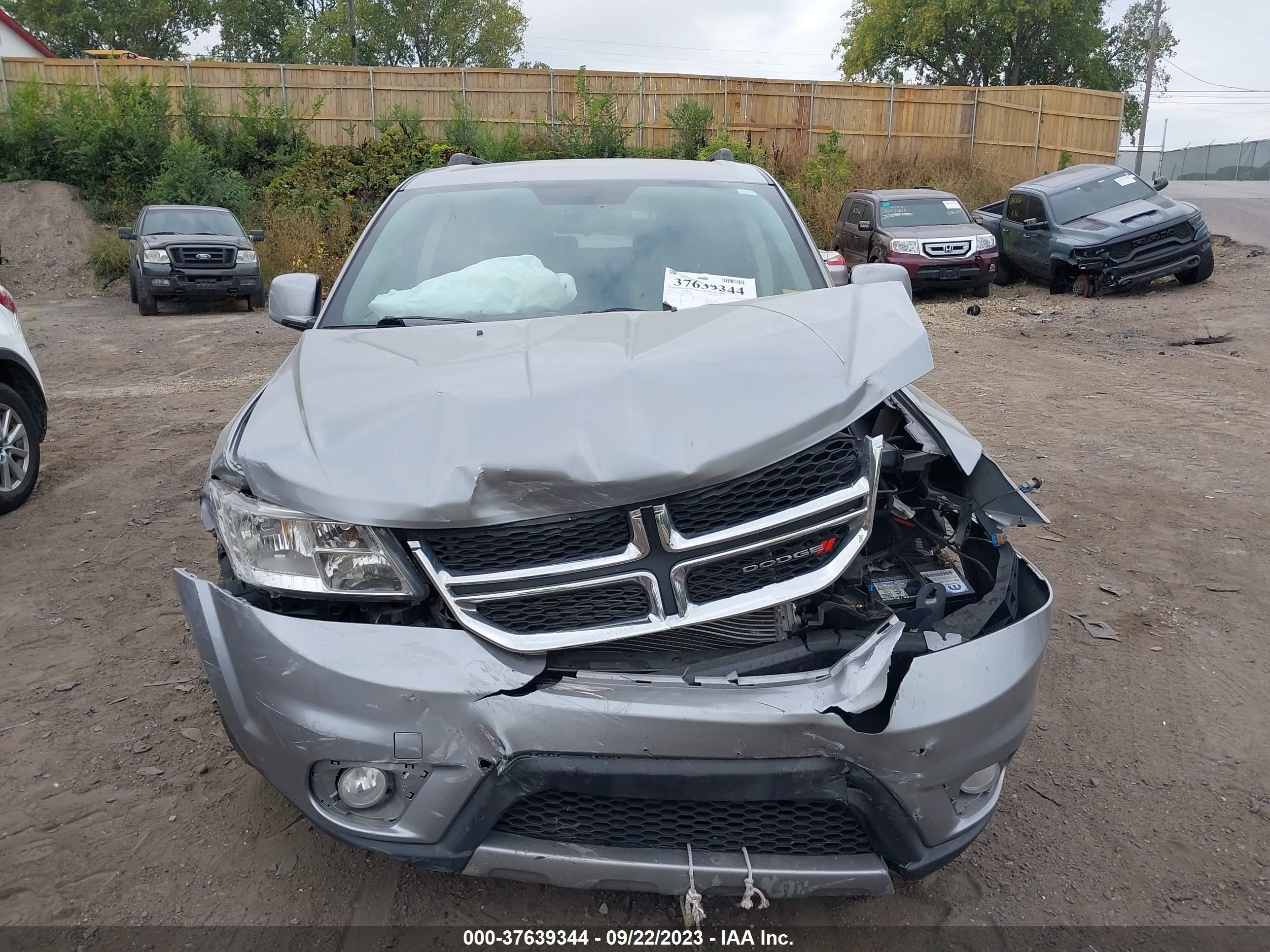 Photo 5 VIN: 3C4PDCBG6FT604954 - DODGE JOURNEY 