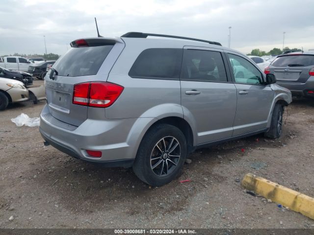 Photo 3 VIN: 3C4PDCBG6JT525681 - DODGE JOURNEY 