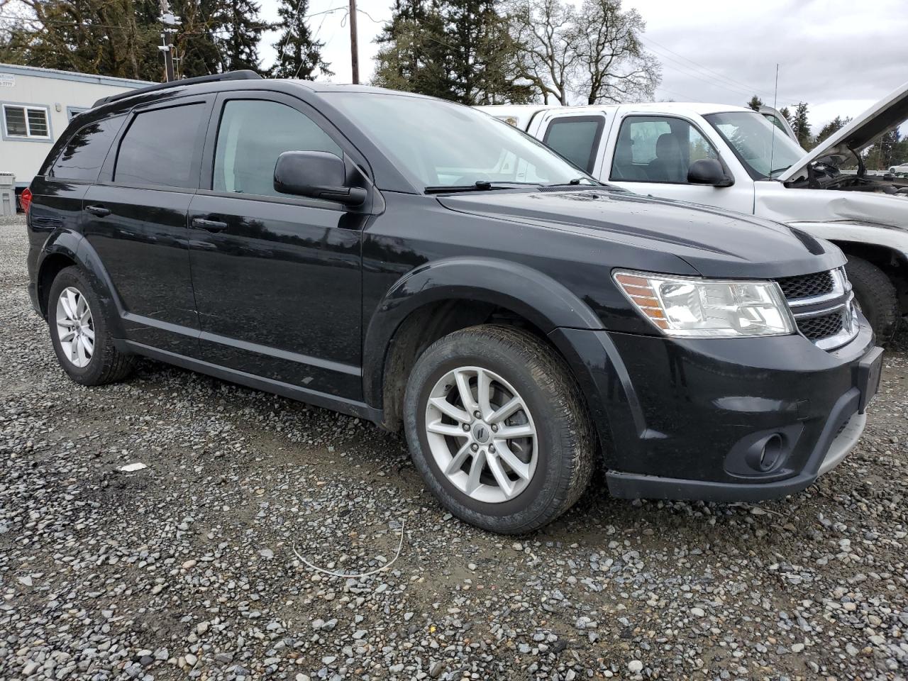 Photo 3 VIN: 3C4PDCBG6JT533425 - DODGE JOURNEY 