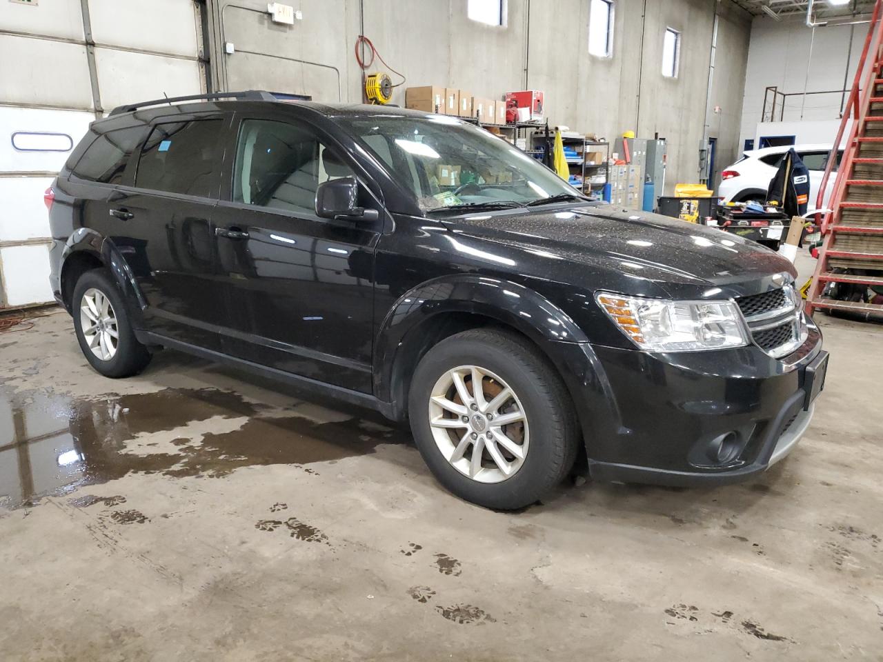 Photo 3 VIN: 3C4PDCBG7DT582234 - DODGE JOURNEY 