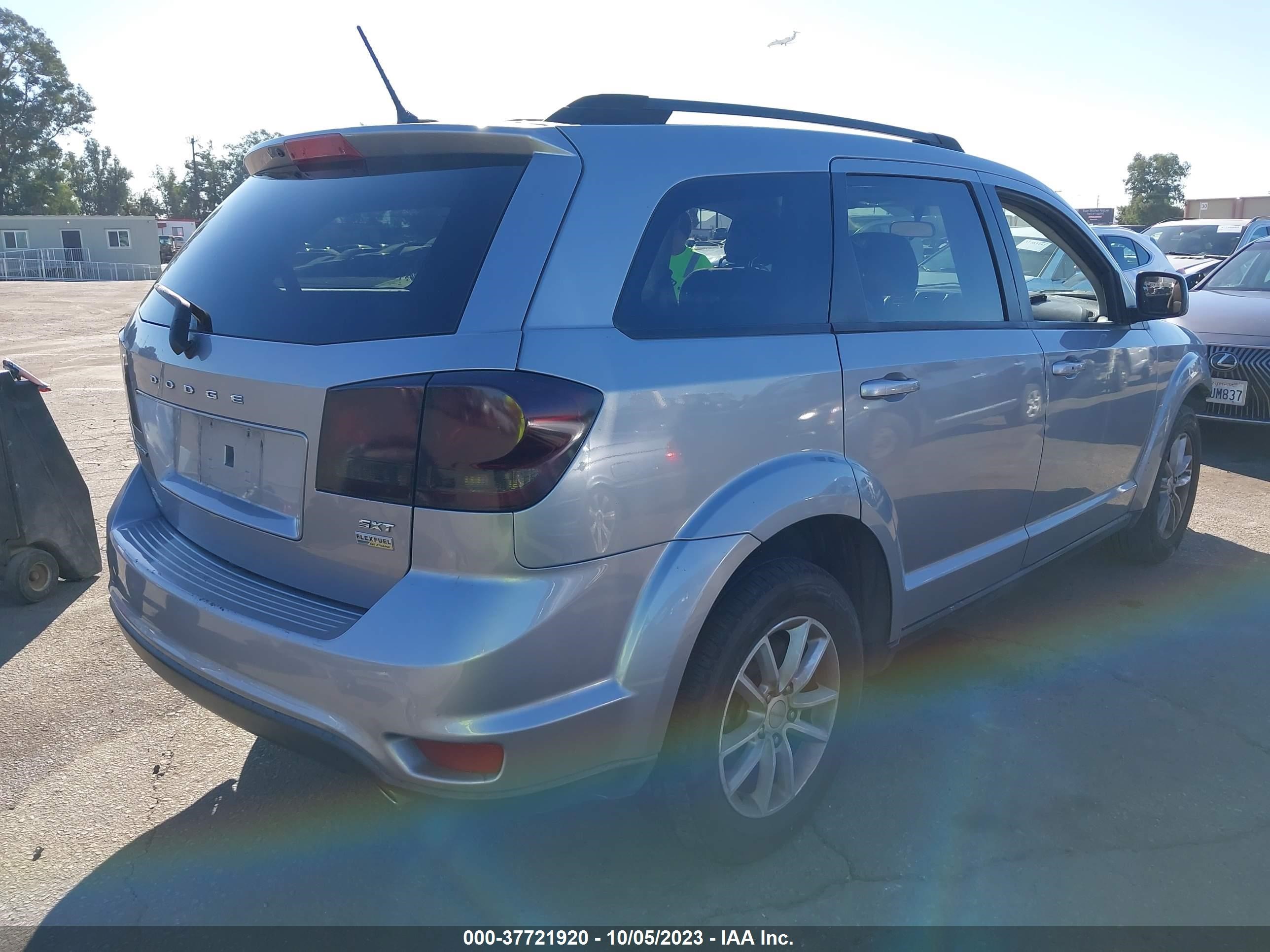 Photo 3 VIN: 3C4PDCBG7FT616482 - DODGE JOURNEY 