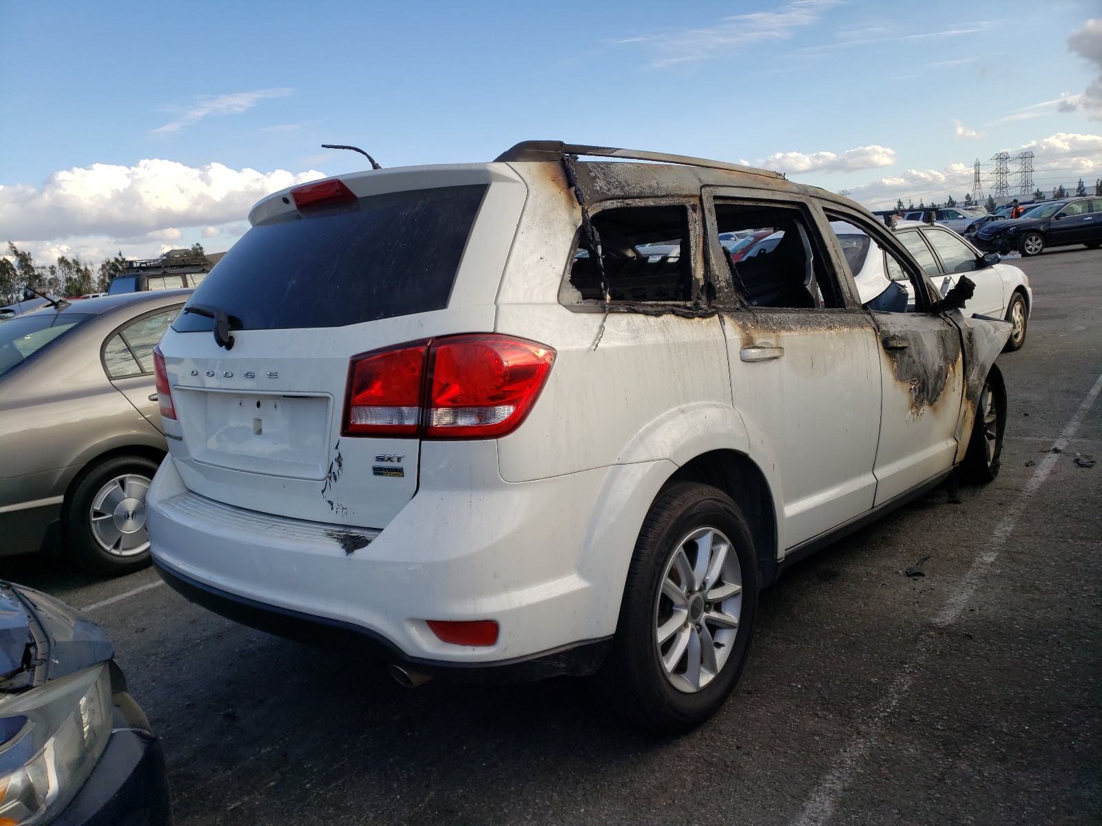 Photo 3 VIN: 3C4PDCBG7FT718140 - DODGE JOURNEY SX 