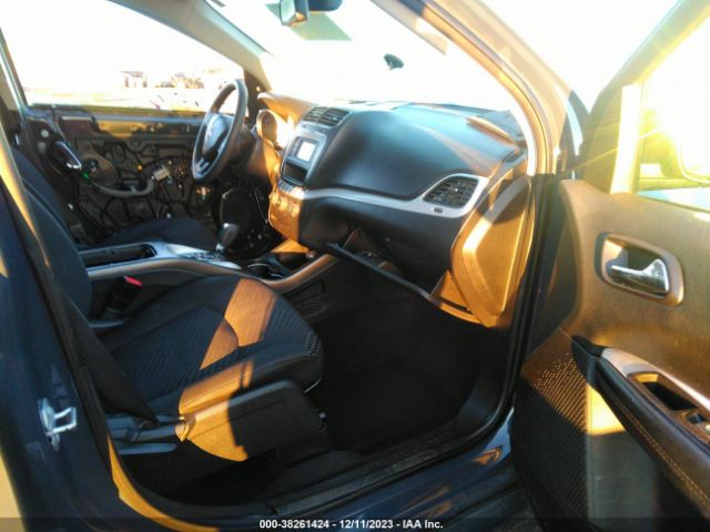 Photo 4 VIN: 3C4PDCBG7JT514379 - DODGE JOURNEY 