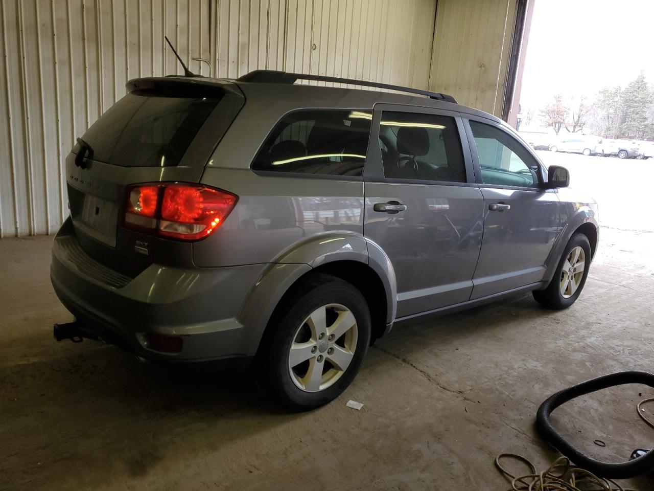 Photo 2 VIN: 3C4PDCBG8CT387175 - DODGE JOURNEY 