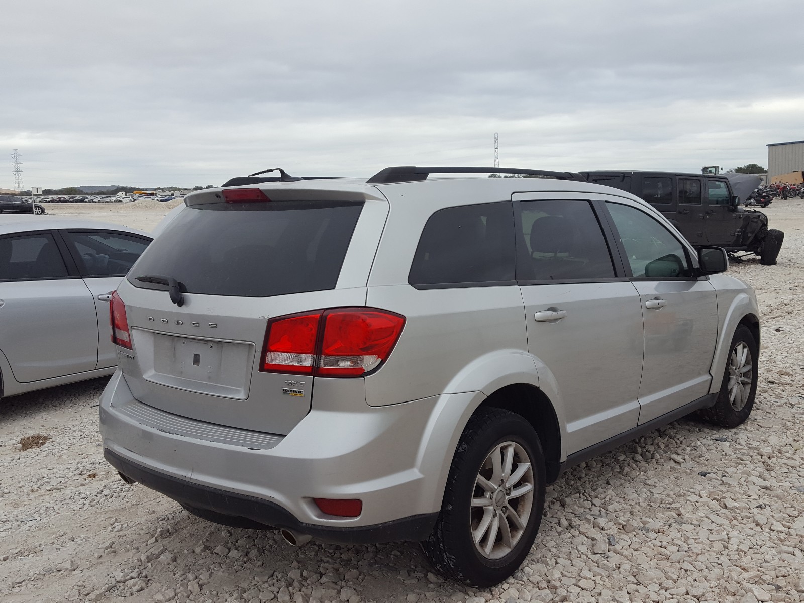 Photo 3 VIN: 3C4PDCBG8DT571081 - DODGE JOURNEY SX 