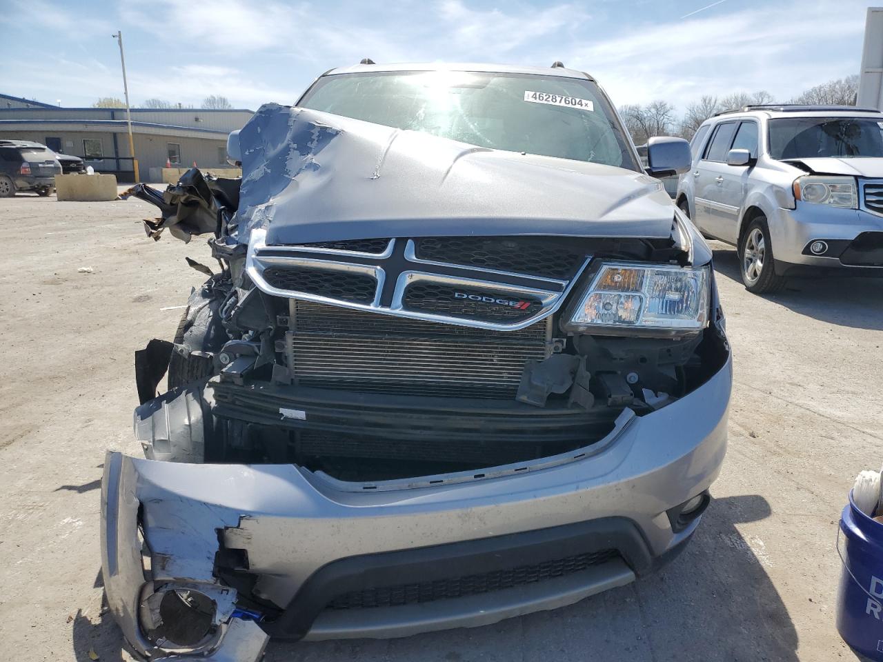 Photo 4 VIN: 3C4PDCBG8FT727185 - DODGE JOURNEY 