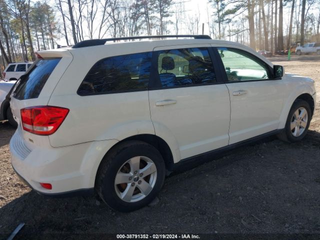 Photo 3 VIN: 3C4PDCBG9CT144541 - DODGE JOURNEY 