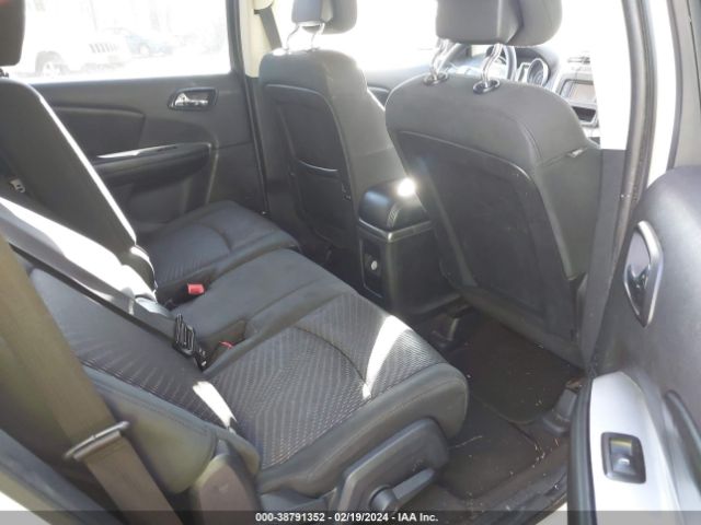 Photo 7 VIN: 3C4PDCBG9CT144541 - DODGE JOURNEY 