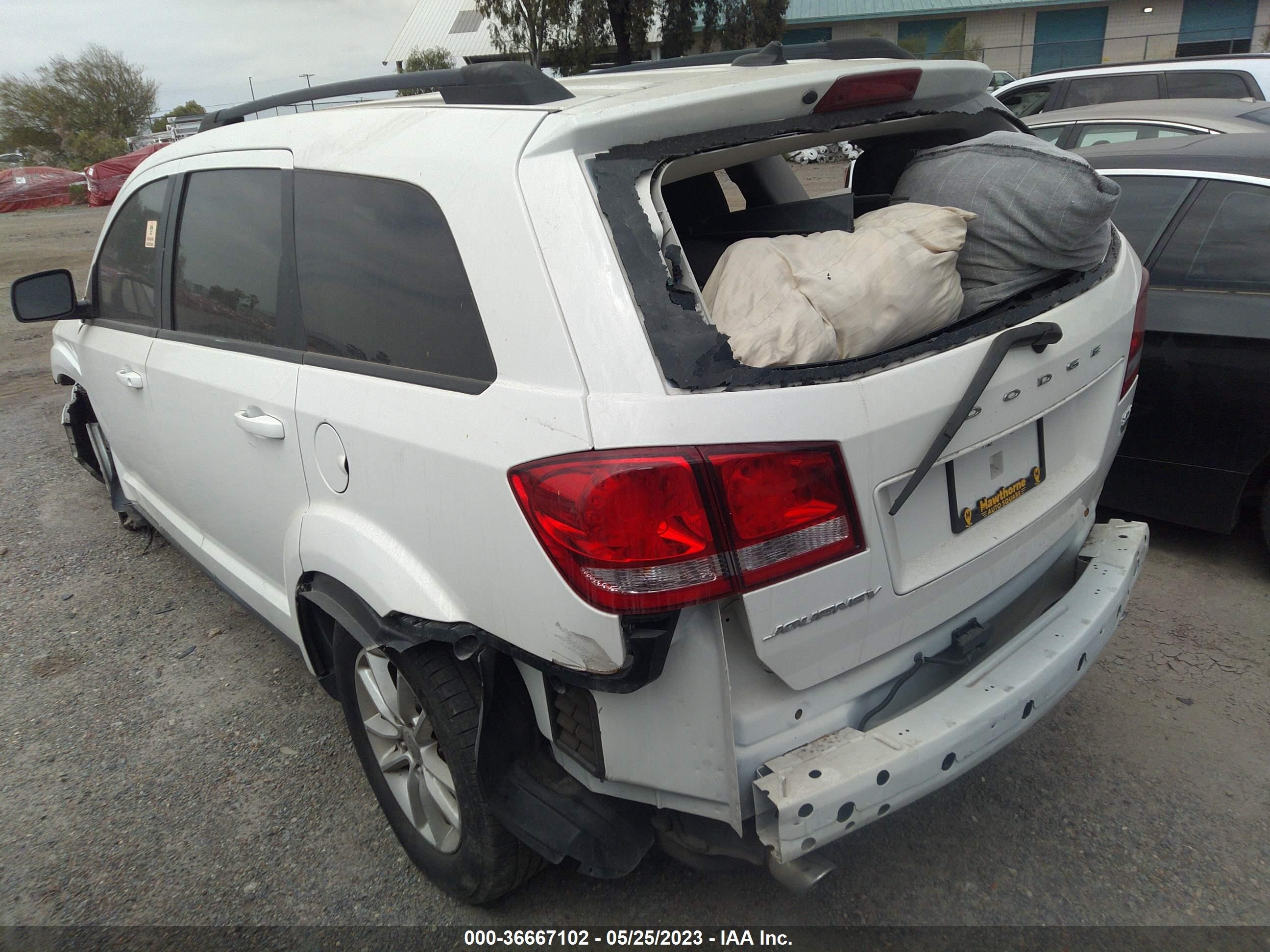 Photo 2 VIN: 3C4PDCBG9ET296872 - DODGE JOURNEY 