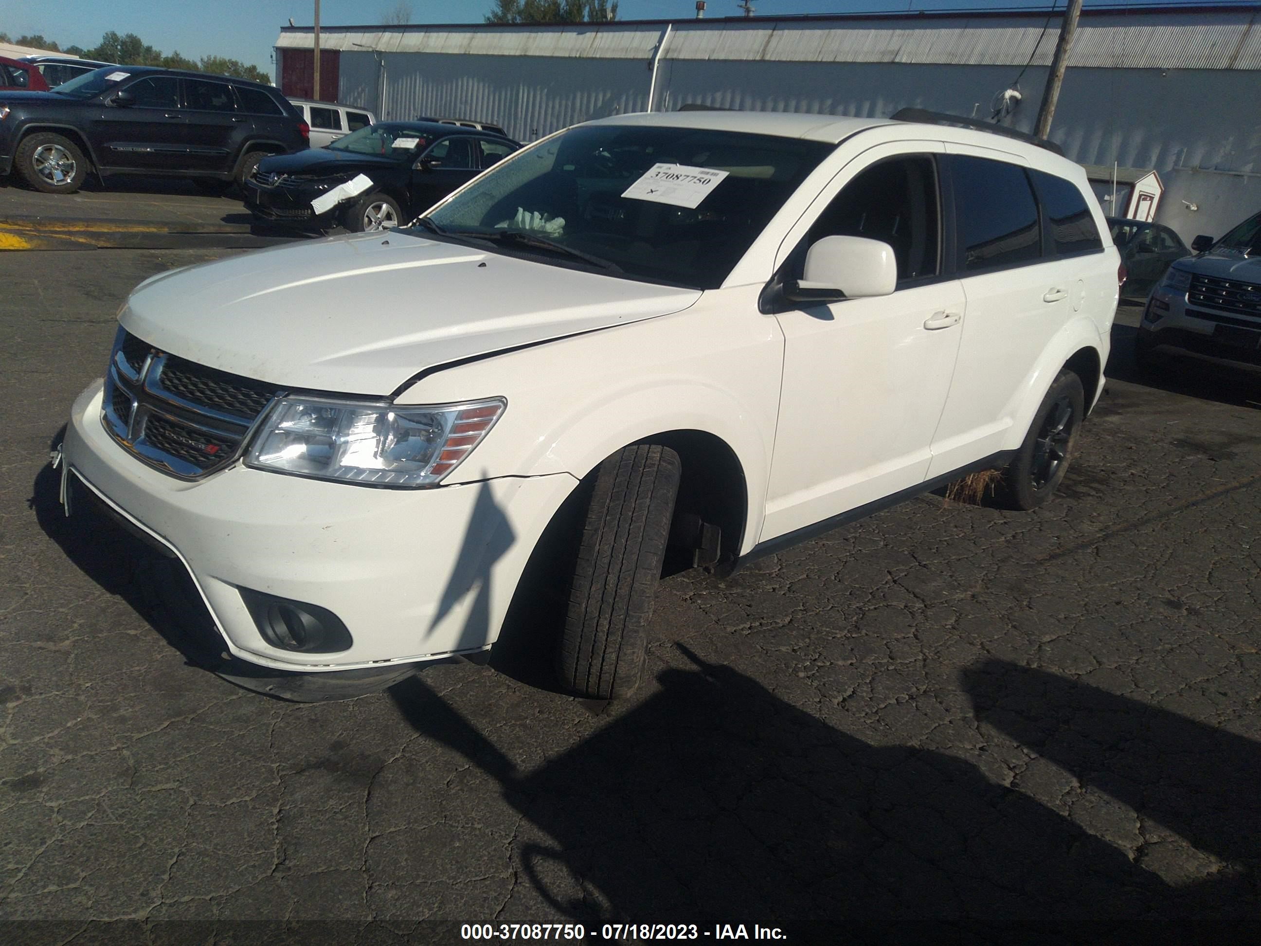 Photo 1 VIN: 3C4PDCBG9FT660211 - DODGE JOURNEY 