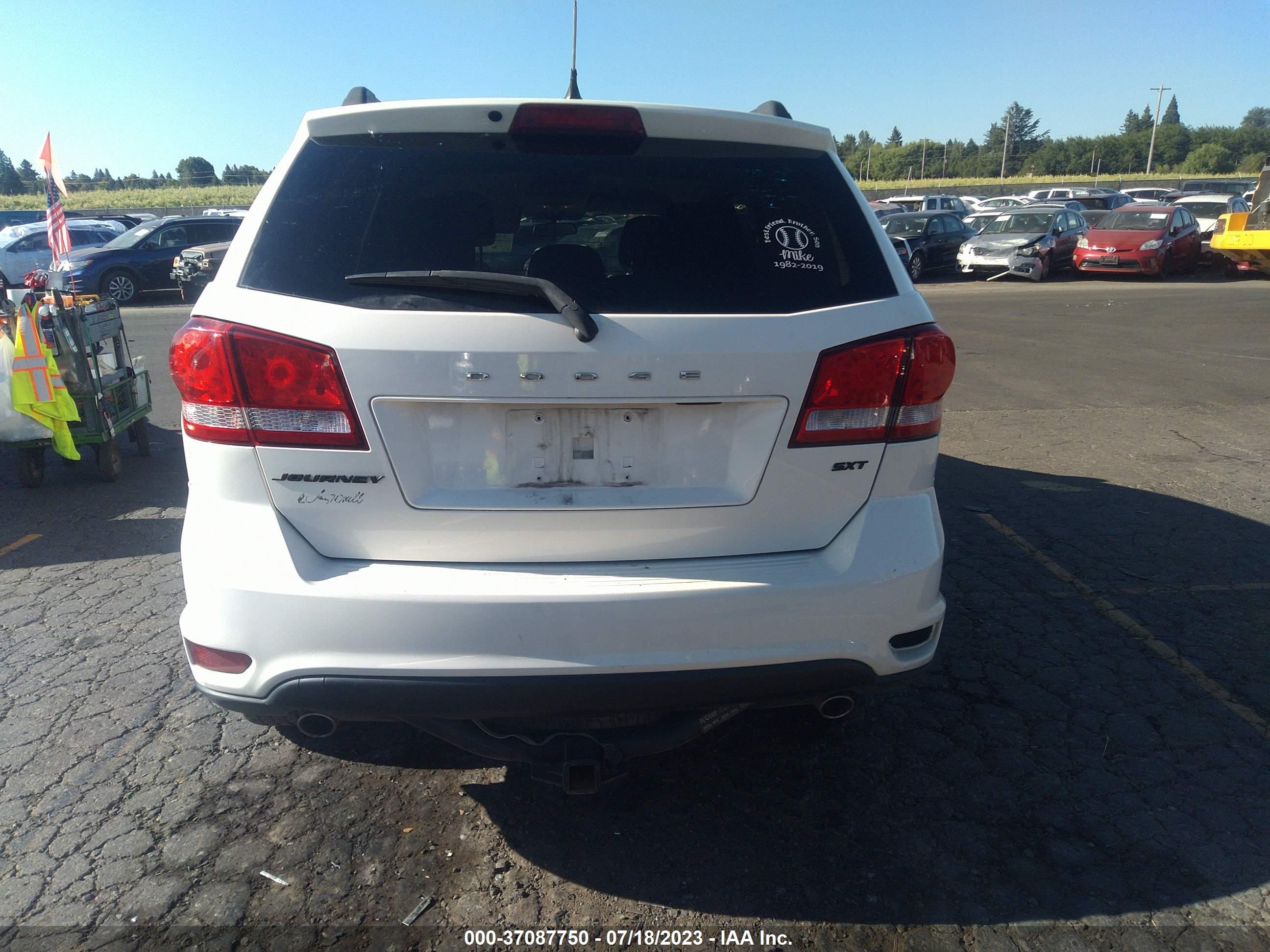 Photo 15 VIN: 3C4PDCBG9FT660211 - DODGE JOURNEY 