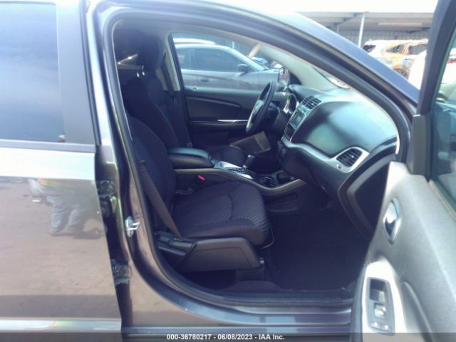 Photo 4 VIN: 3C4PDCBG9FT744173 - DODGE JOURNEY 