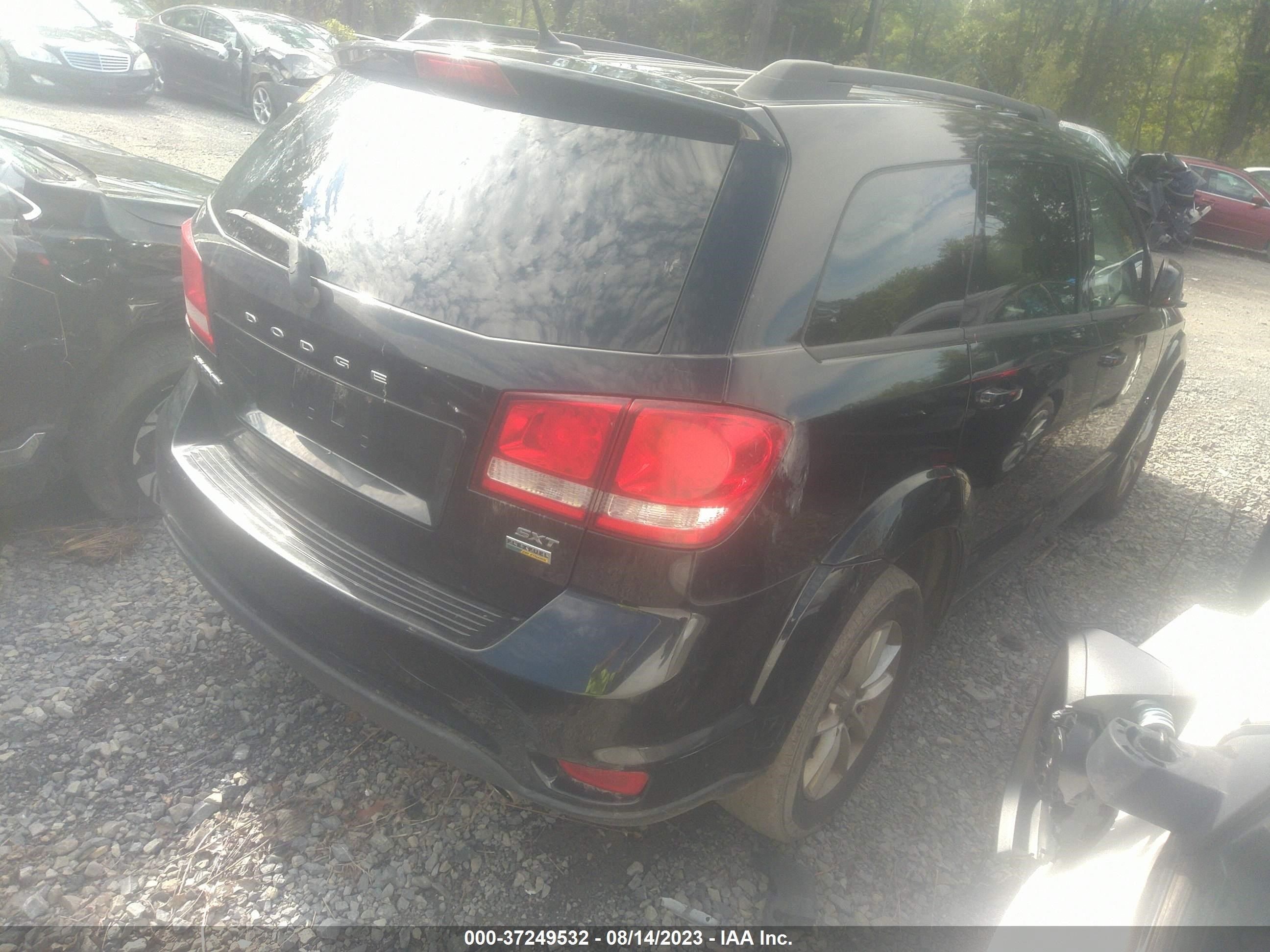 Photo 3 VIN: 3C4PDCBG9FT744254 - DODGE JOURNEY 