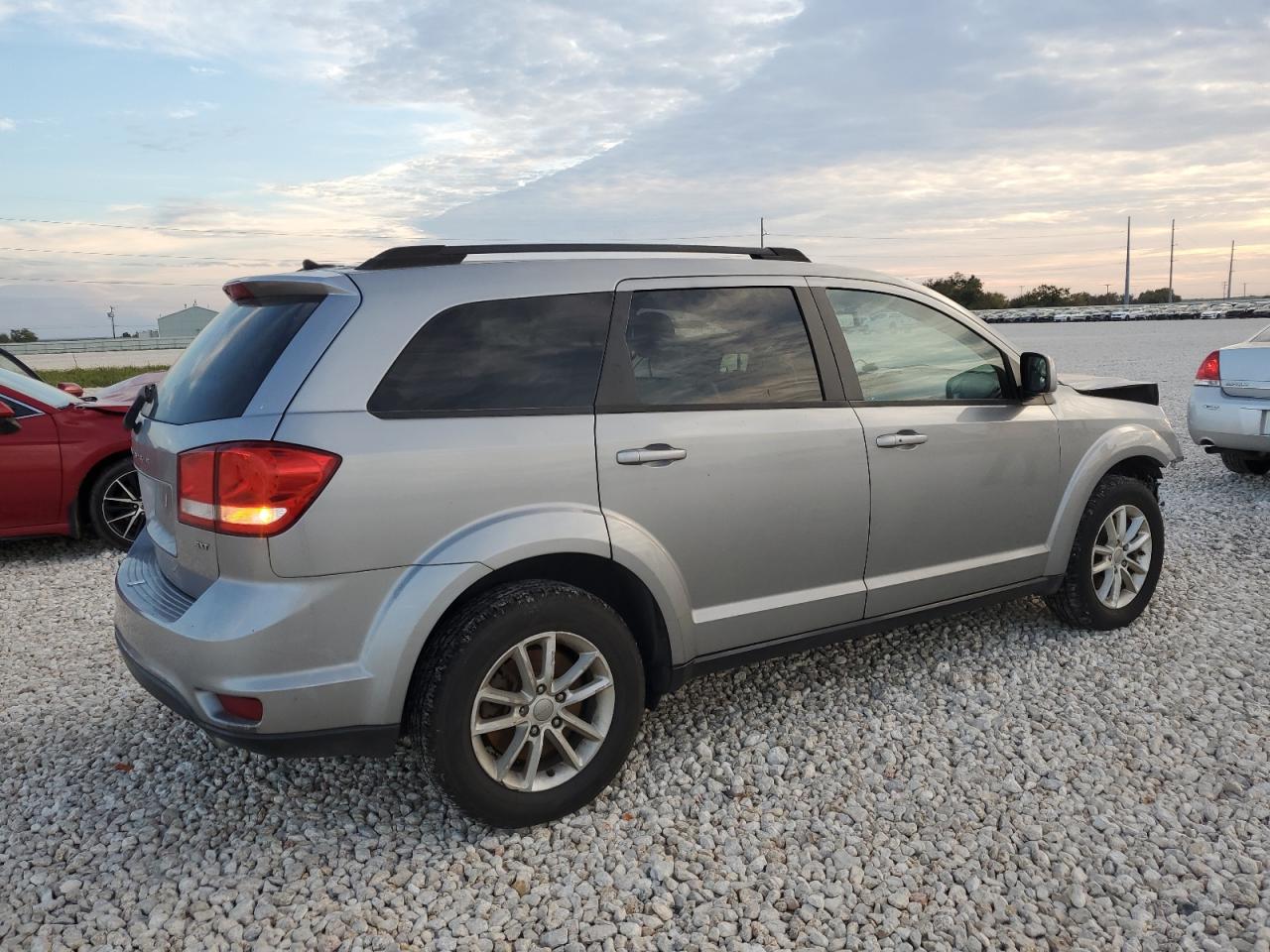 Photo 2 VIN: 3C4PDCBG9GT241082 - DODGE JOURNEY 