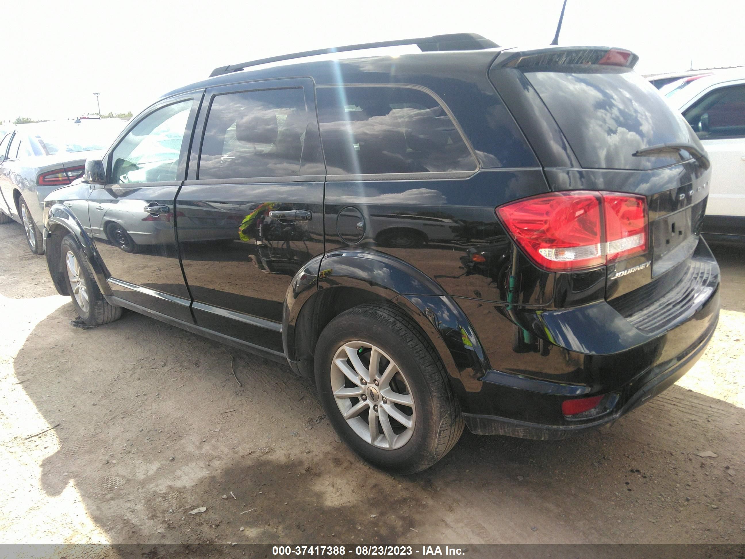 Photo 2 VIN: 3C4PDCBG9JT476430 - DODGE JOURNEY 