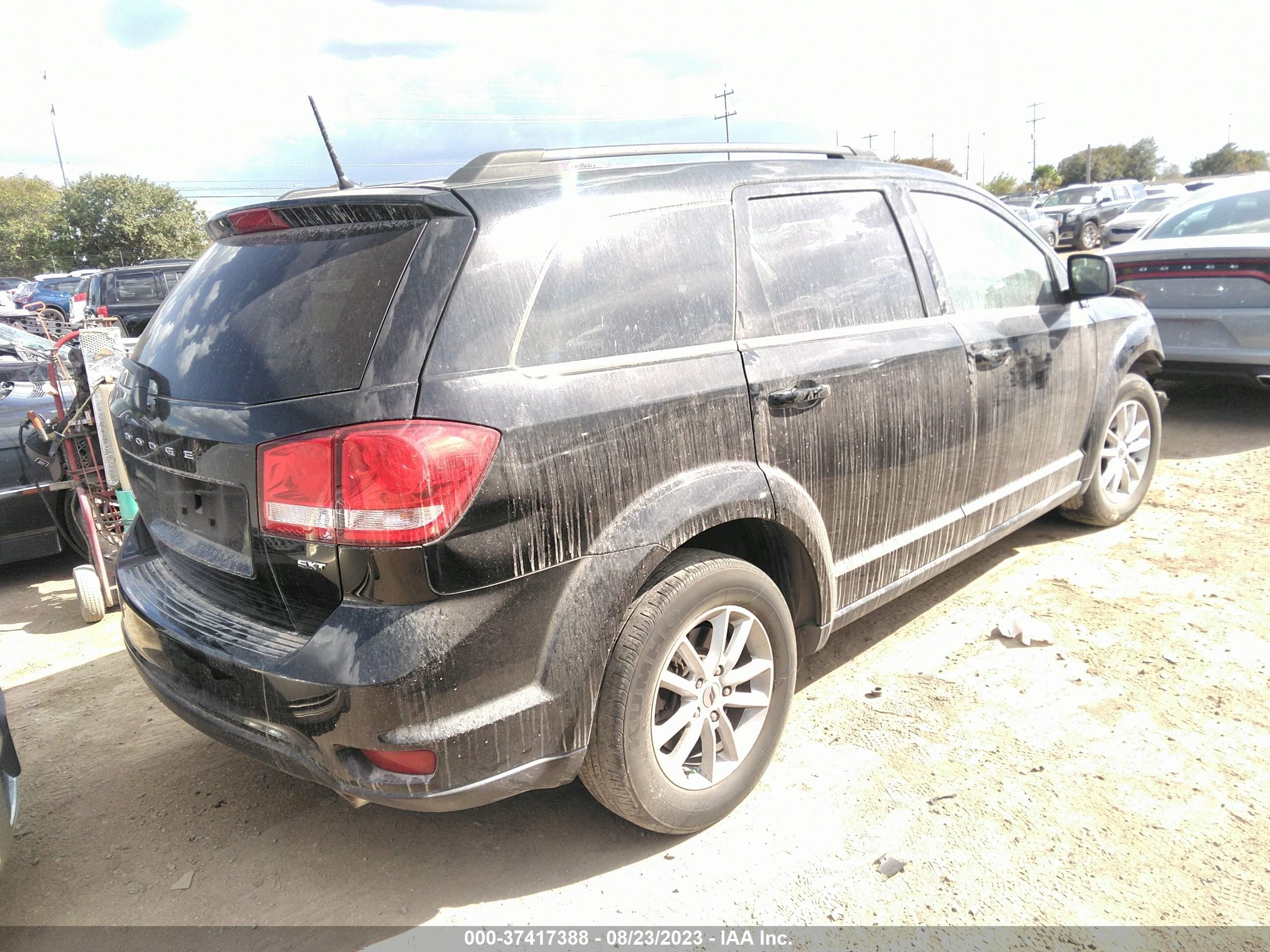 Photo 3 VIN: 3C4PDCBG9JT476430 - DODGE JOURNEY 