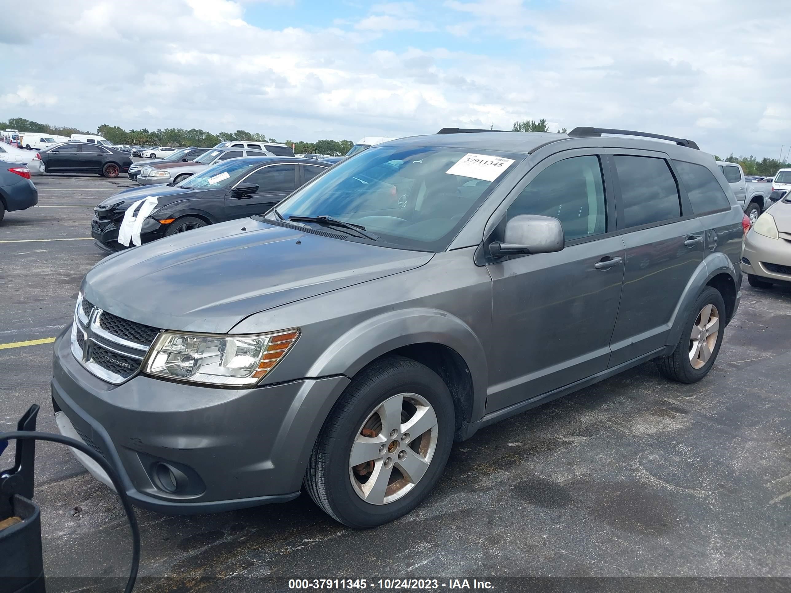 Photo 1 VIN: 3C4PDCBGXCT180240 - DODGE JOURNEY 