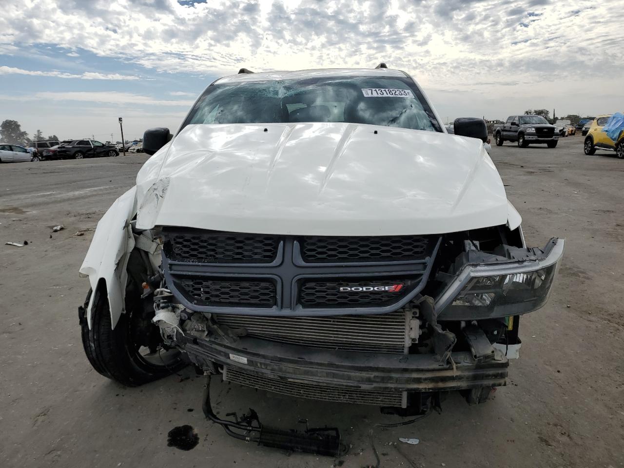 Photo 4 VIN: 3C4PDCBGXDT681629 - DODGE JOURNEY 