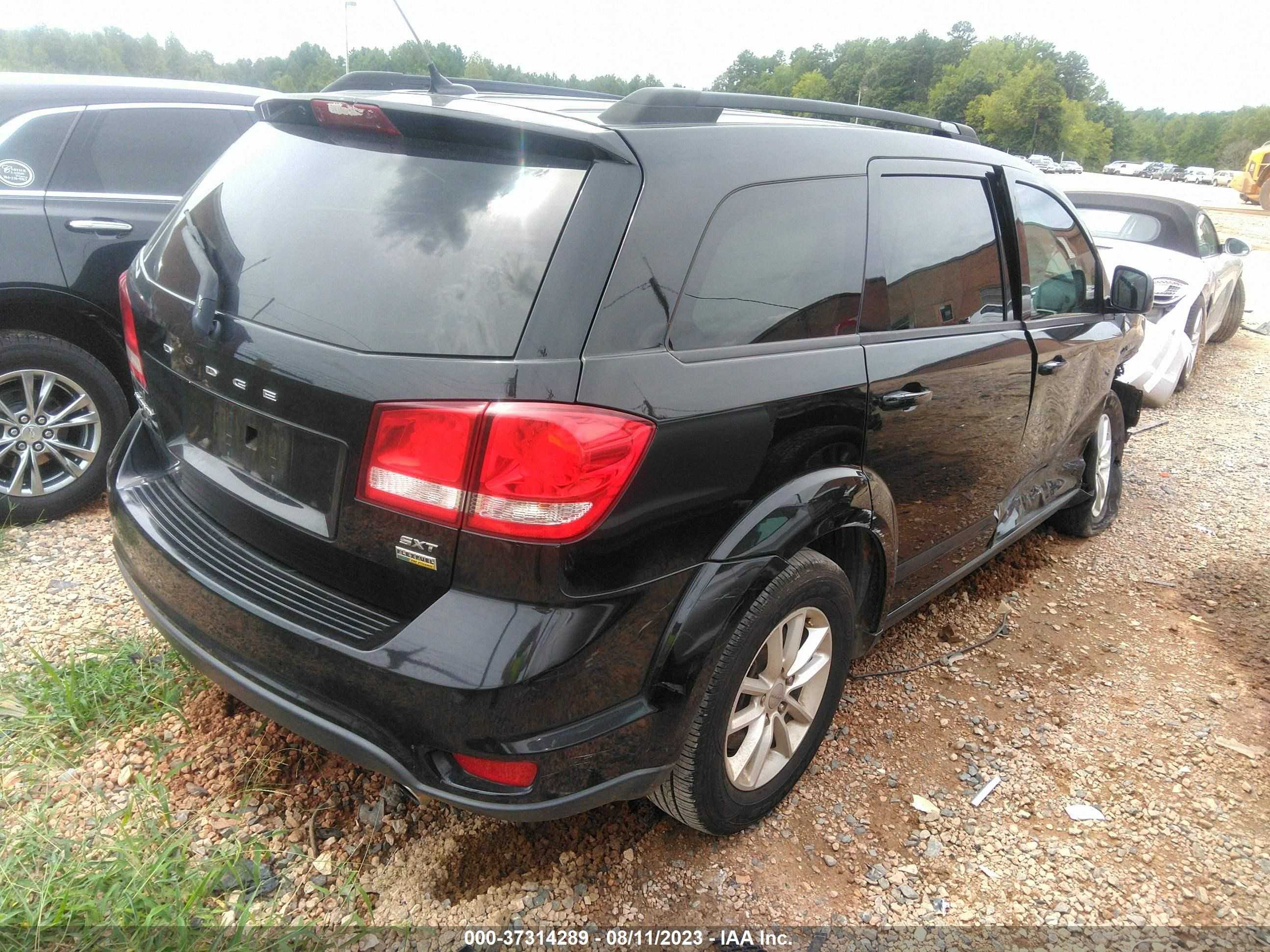 Photo 3 VIN: 3C4PDCBGXET211389 - DODGE JOURNEY 